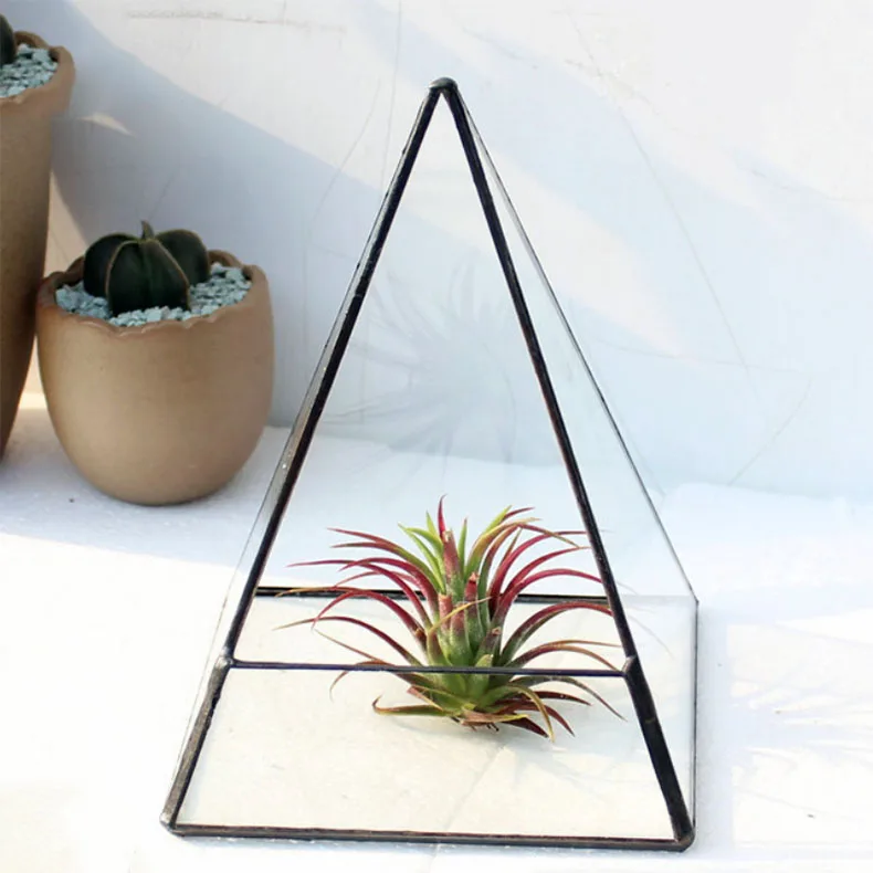 glass pyramid jewelry stand display case