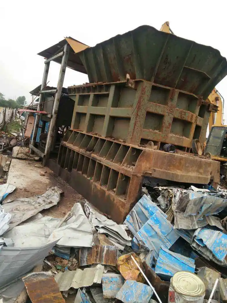 Automatic Hydraulic Scrap Metal Waste steel car bodies shell Container Shear for metal recycling plant