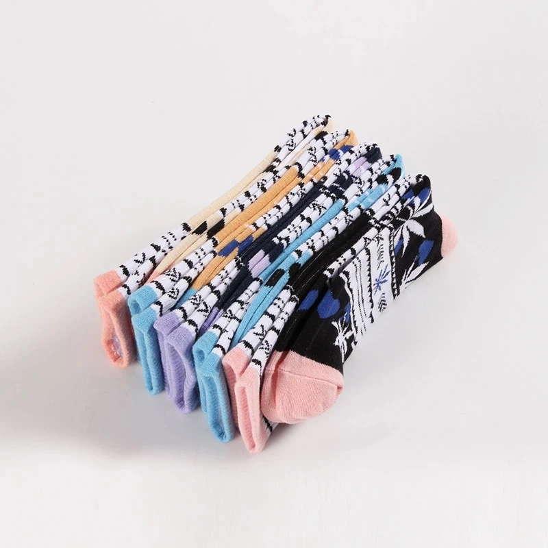 High-quality Tie-dyed Maple Leaf Socks Long Fashion Weed Women Couple Socks