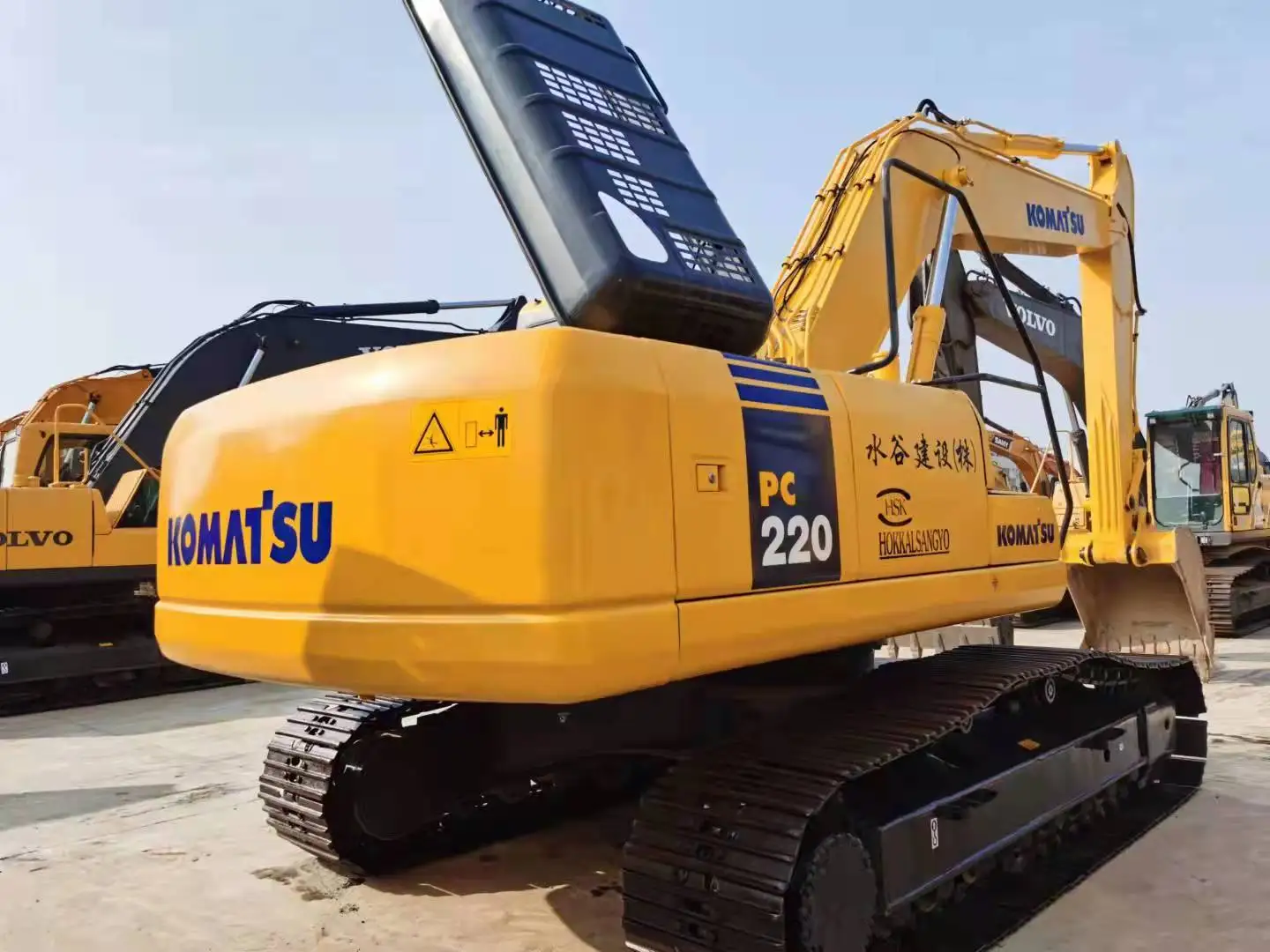 Used Komatsu PC 220-7 Amphibious Excavator Equipment Intact Performance Strong Good Selling at Low Price