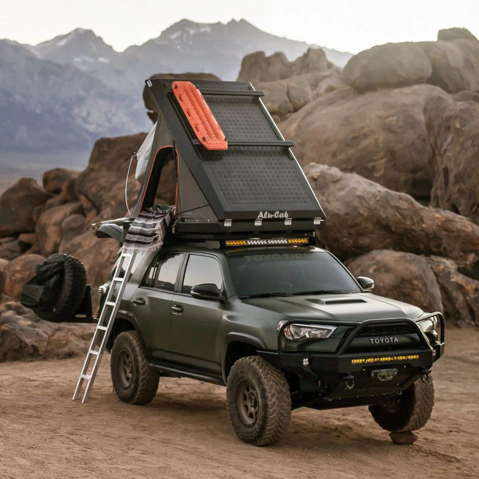 2021 Новые поступления индивидуальный алюминиевый сплав треугольная оболочка Кемпинг SUV автомобильная палатка на крышу жесткая оболочка крыша палатка на крышу для продажи