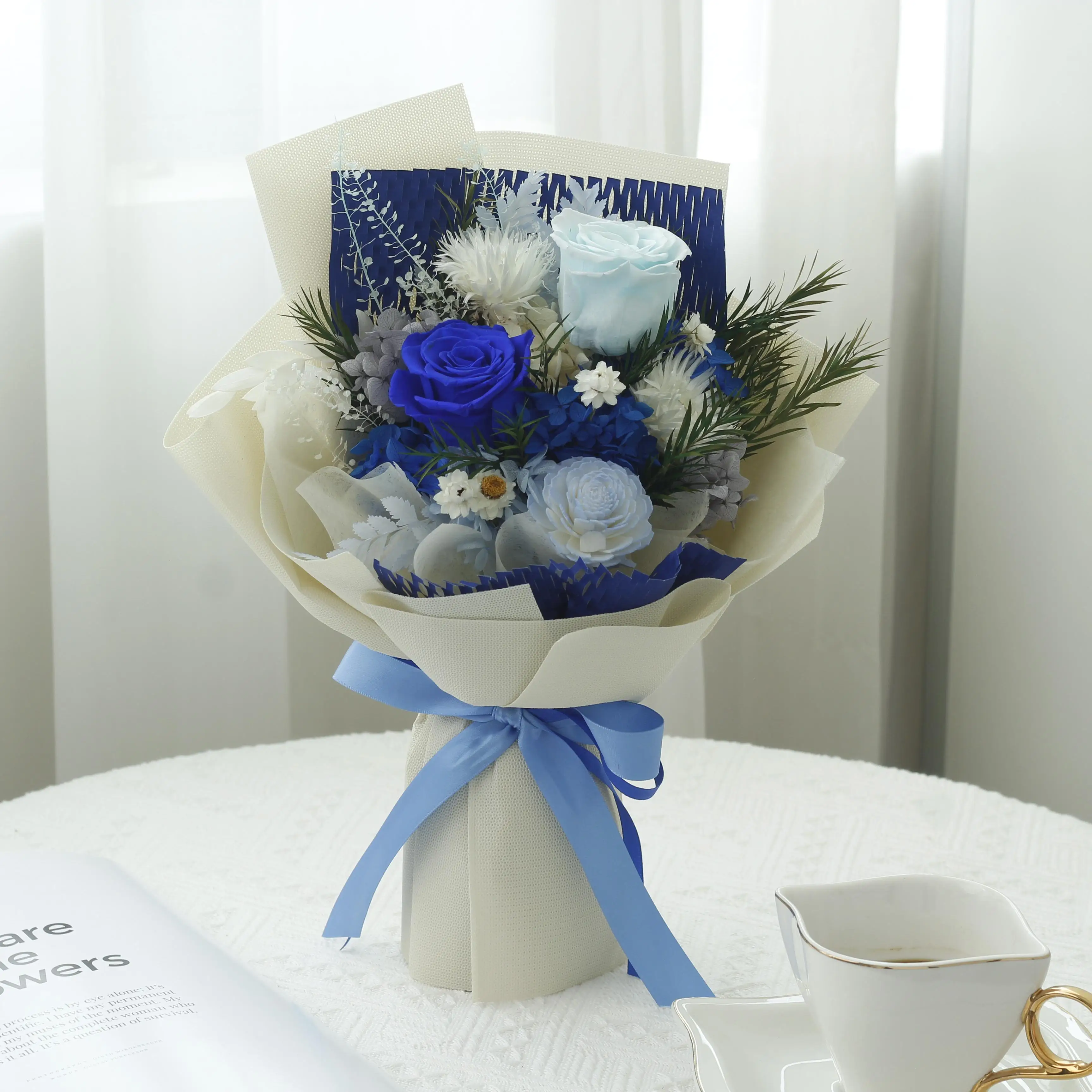 Exquisite Design Wedding Valentines Gifts Handmade Real Preserved Rose Bouquets Custom Dried wholesale Preserved Flowers Bouquet