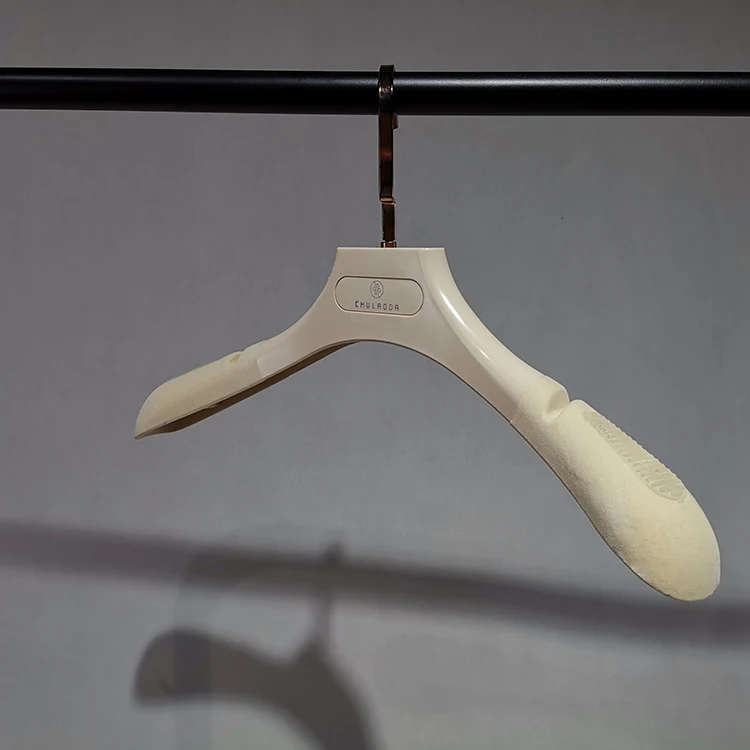 Factory direct Custom plastic black velvet coat hanger with print logo