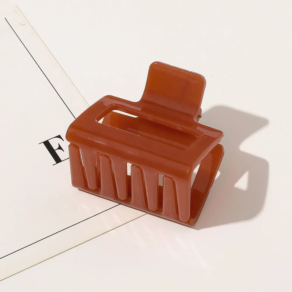 YIYI Factory wholesale cheap 5cm hollow out small hair clips classic candy color square hair claws for women girls