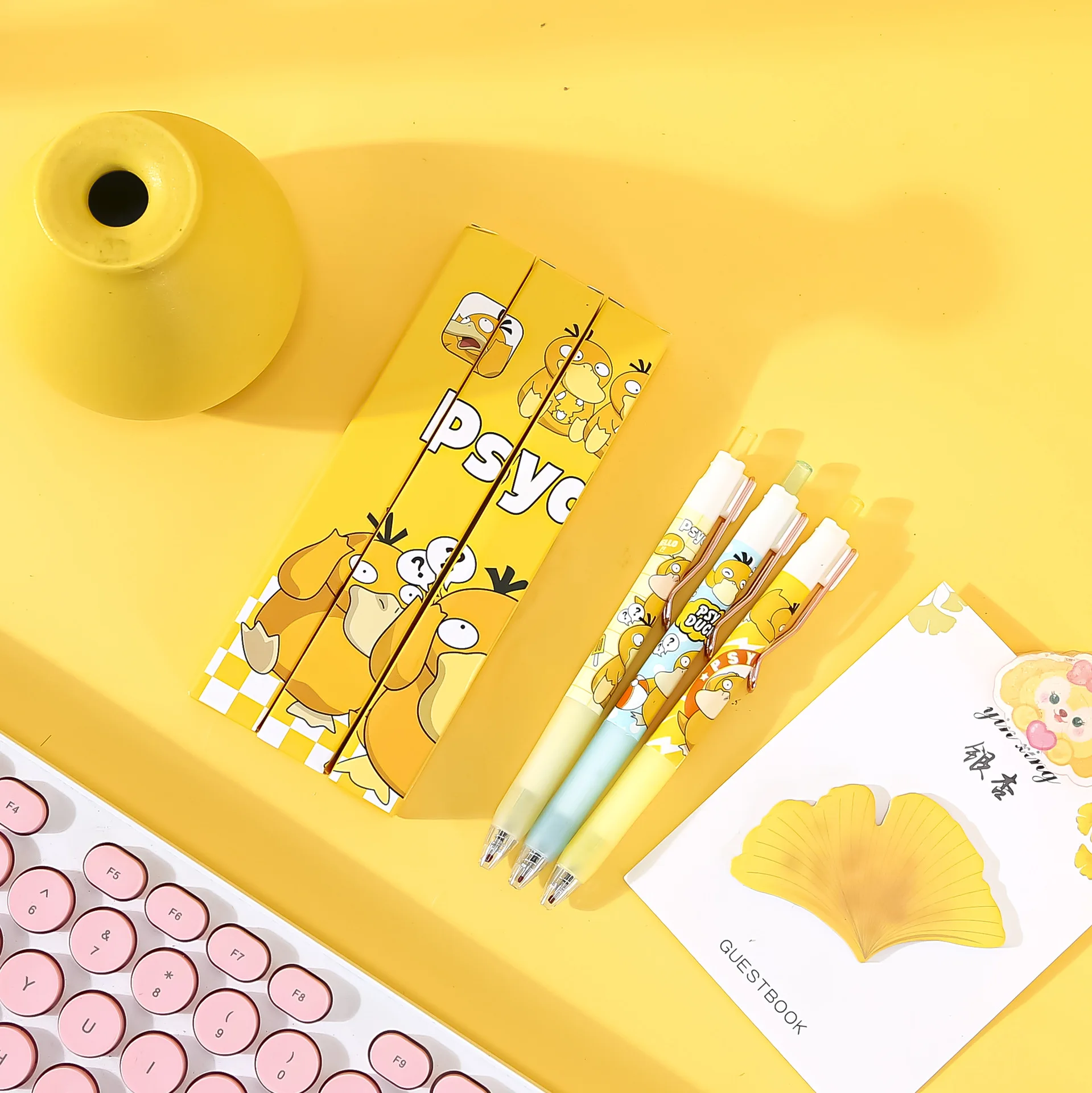 Cartoon blind box collection pen puzzle lottery student quick-drying press pen soft grip 0.5 black gel pen