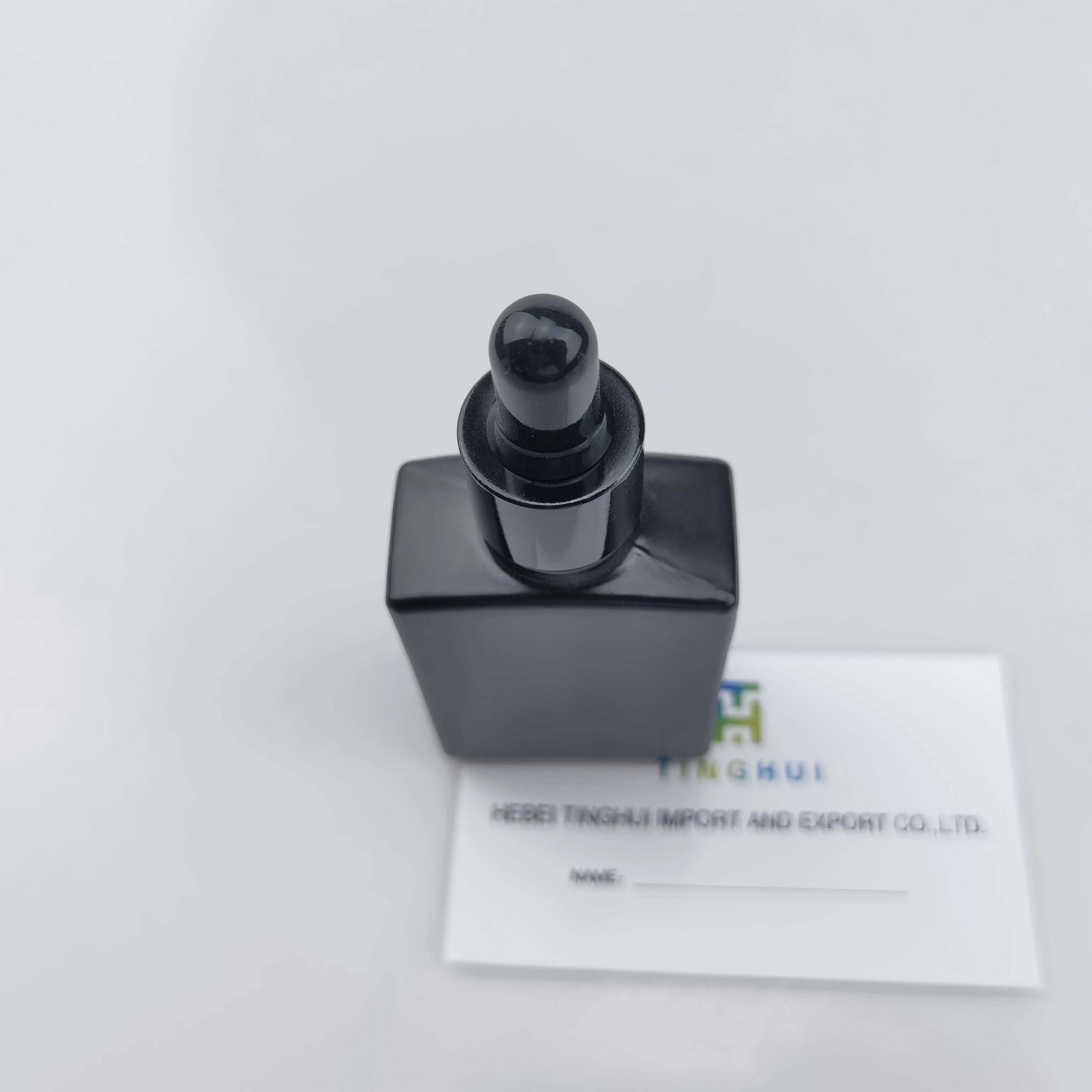 Горячая распродажа косметическая упаковка золотые серебряные квадратные стеклянные бутылки-капельницы 15 мл 30 50 100 размеры для эфирных масел хлебного масла