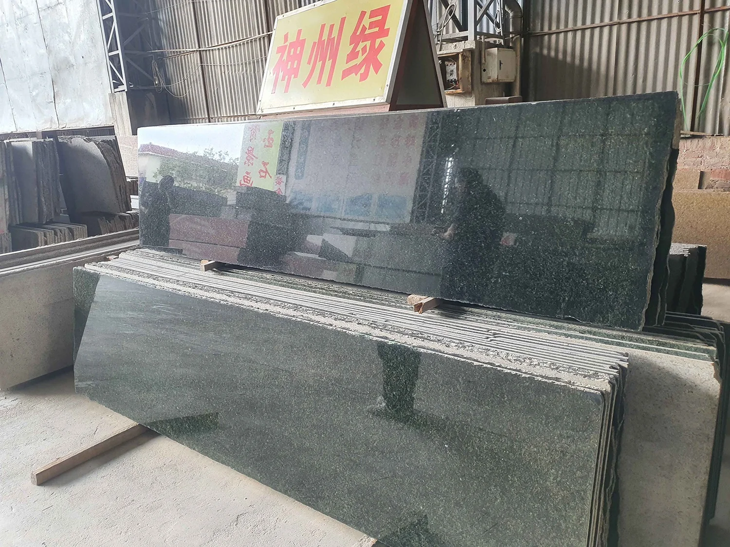 Камень BOTON натуральный камень оптовая продажа полированная напольная плита зеленая кухонная столешница гранитная плитка уличная