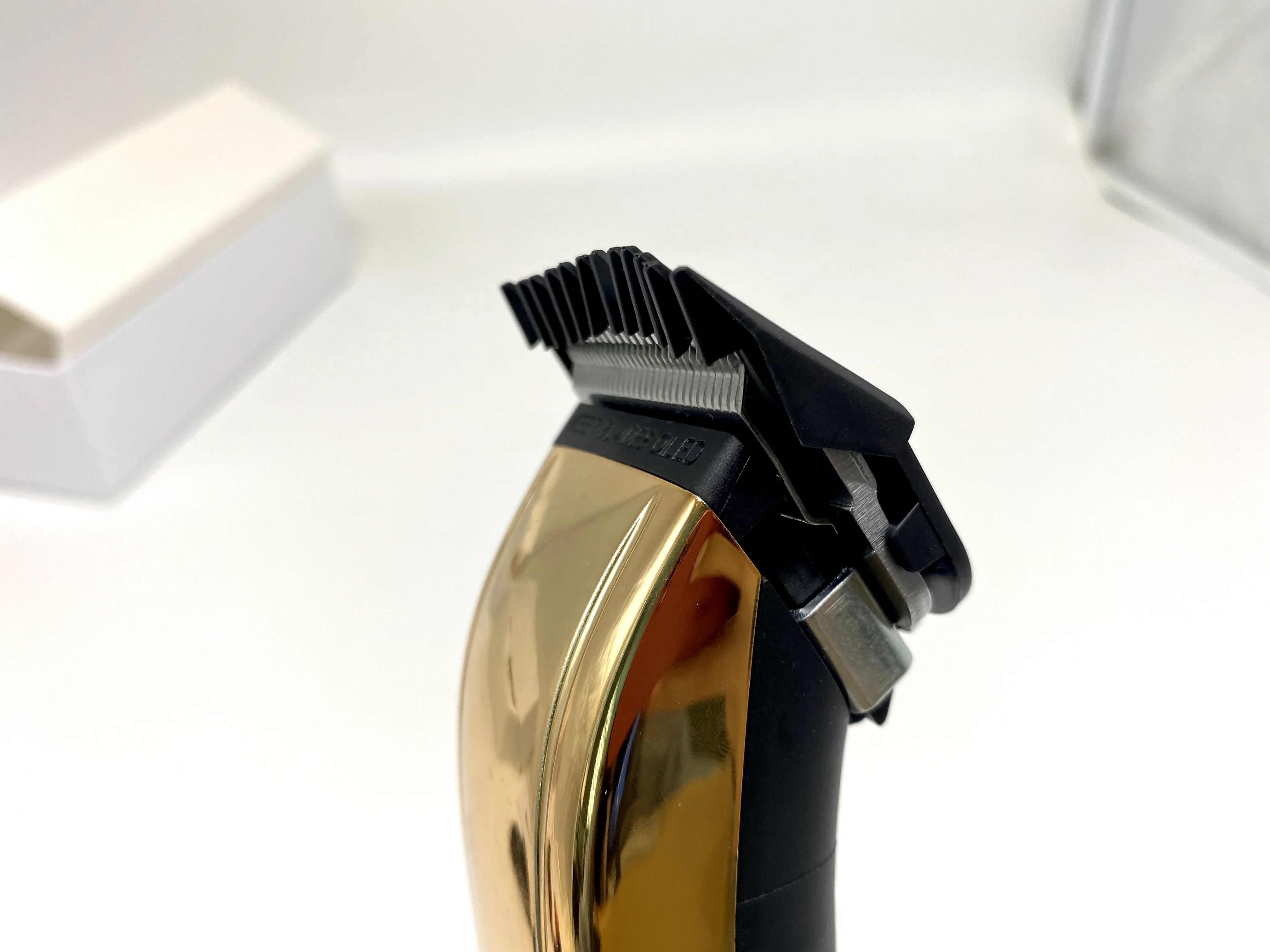 
new designed professional cordless rechargeable all metal hair clippers trimmer with lcd display for men 