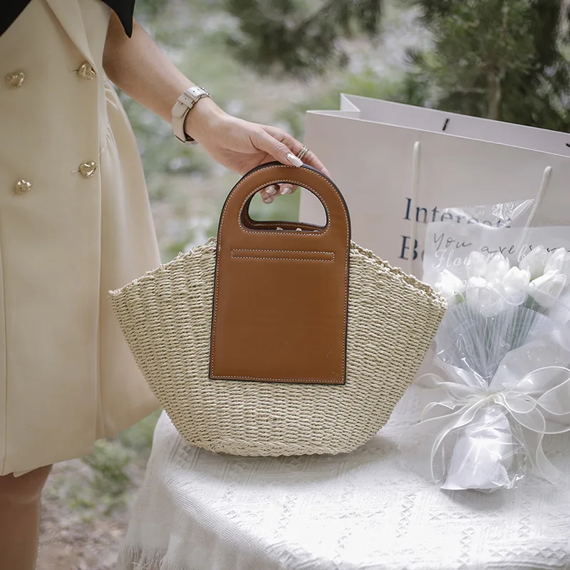 Quiet Luxury Style Raffia Straw Tote Shoulder Handbag Rattan Straw Beach Bag With PU Handle for Resort Vacation