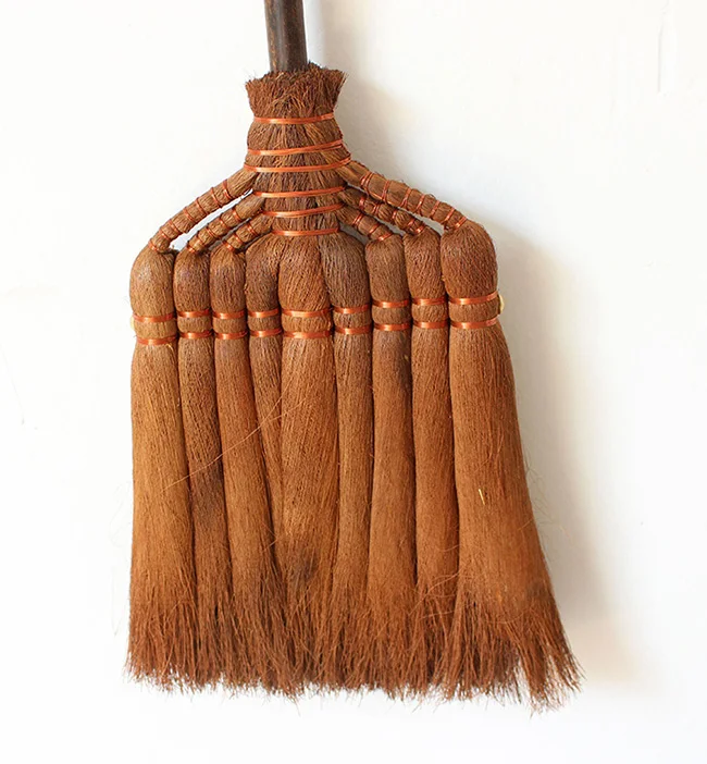 china long handle road sweeping craft brooms cheap wholesale witch brooms