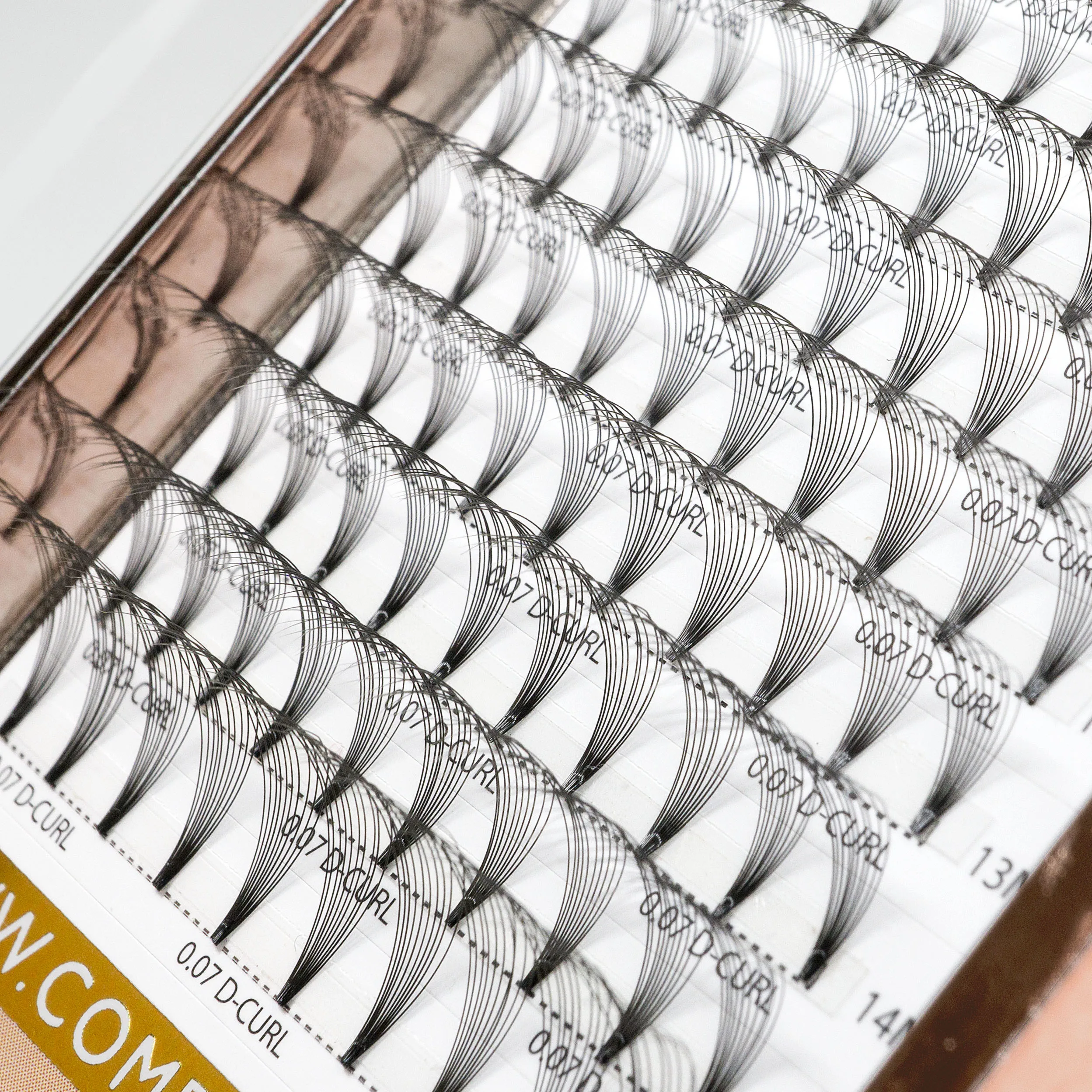 Comelylash wholesale price volume 6D eyelash extensions 100% handmade synthetic hair russian volume lashes