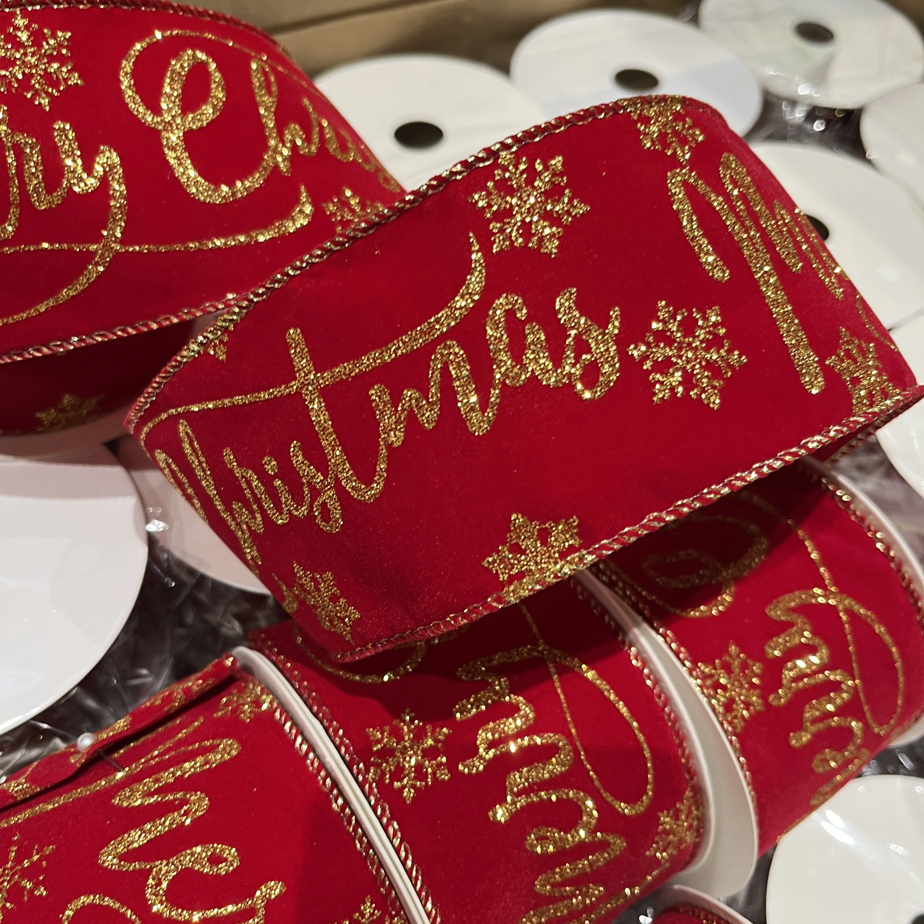 По индивидуальному заказу 63 мм 4 дюйма Красная рождественская проволока бархатные золотые ленты для поделок