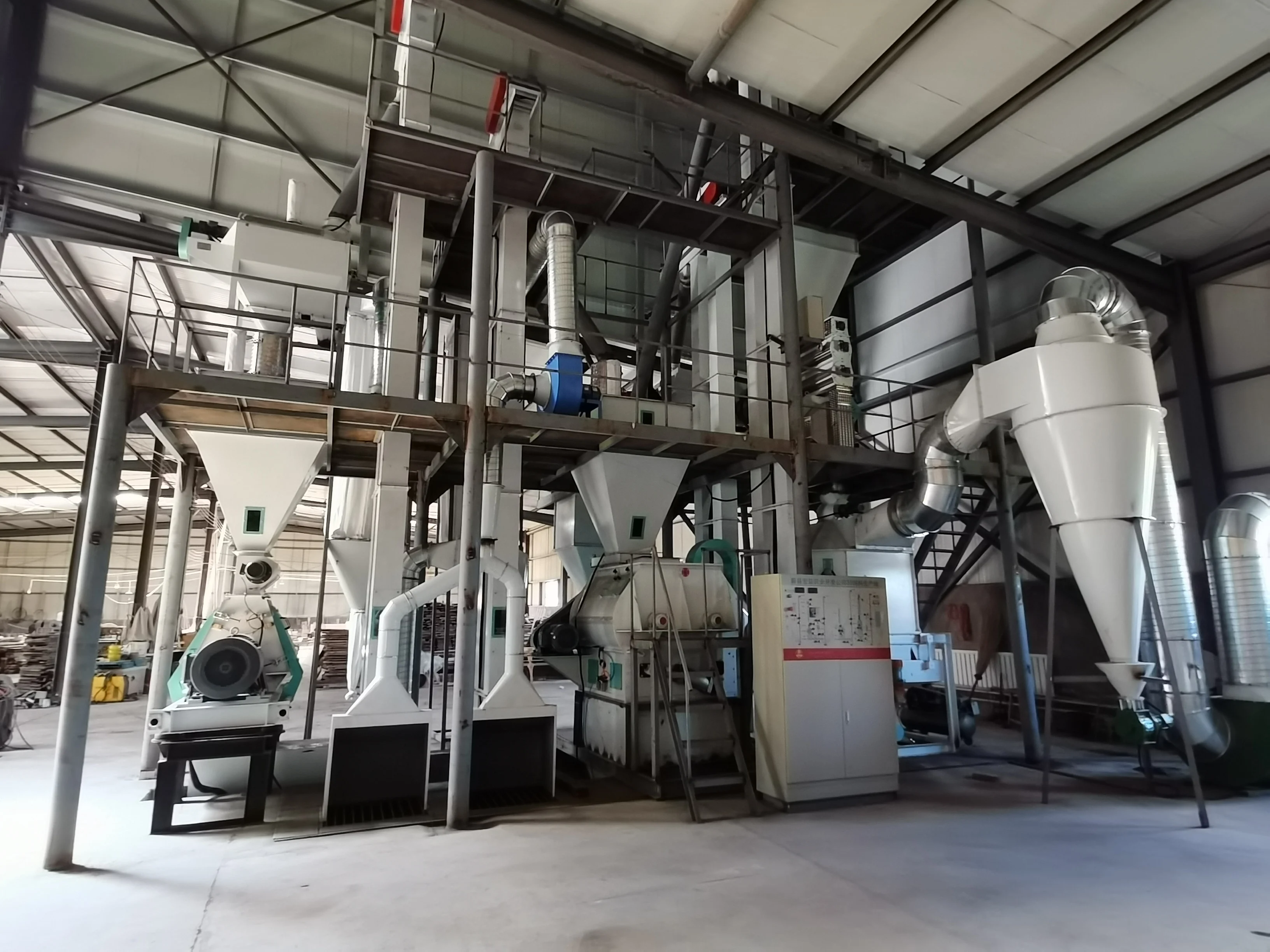 Automatic Complete Animal  Feed Pellet Processing Machine Feed Production Line of Chicken Pig Cattle Horse