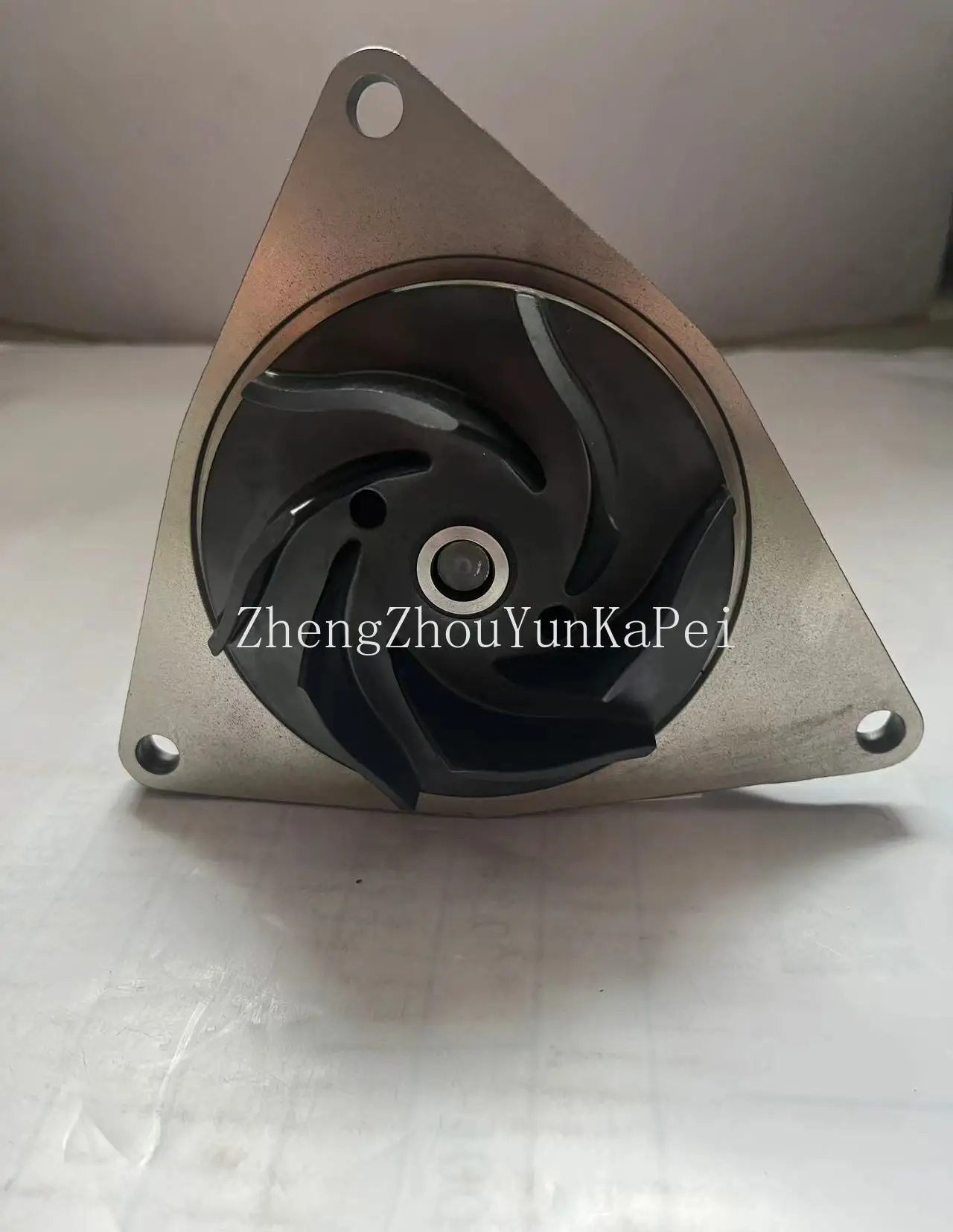 Dongfeng cummins насос резервуар для хранения 5716866 горячей воды откачка холодной