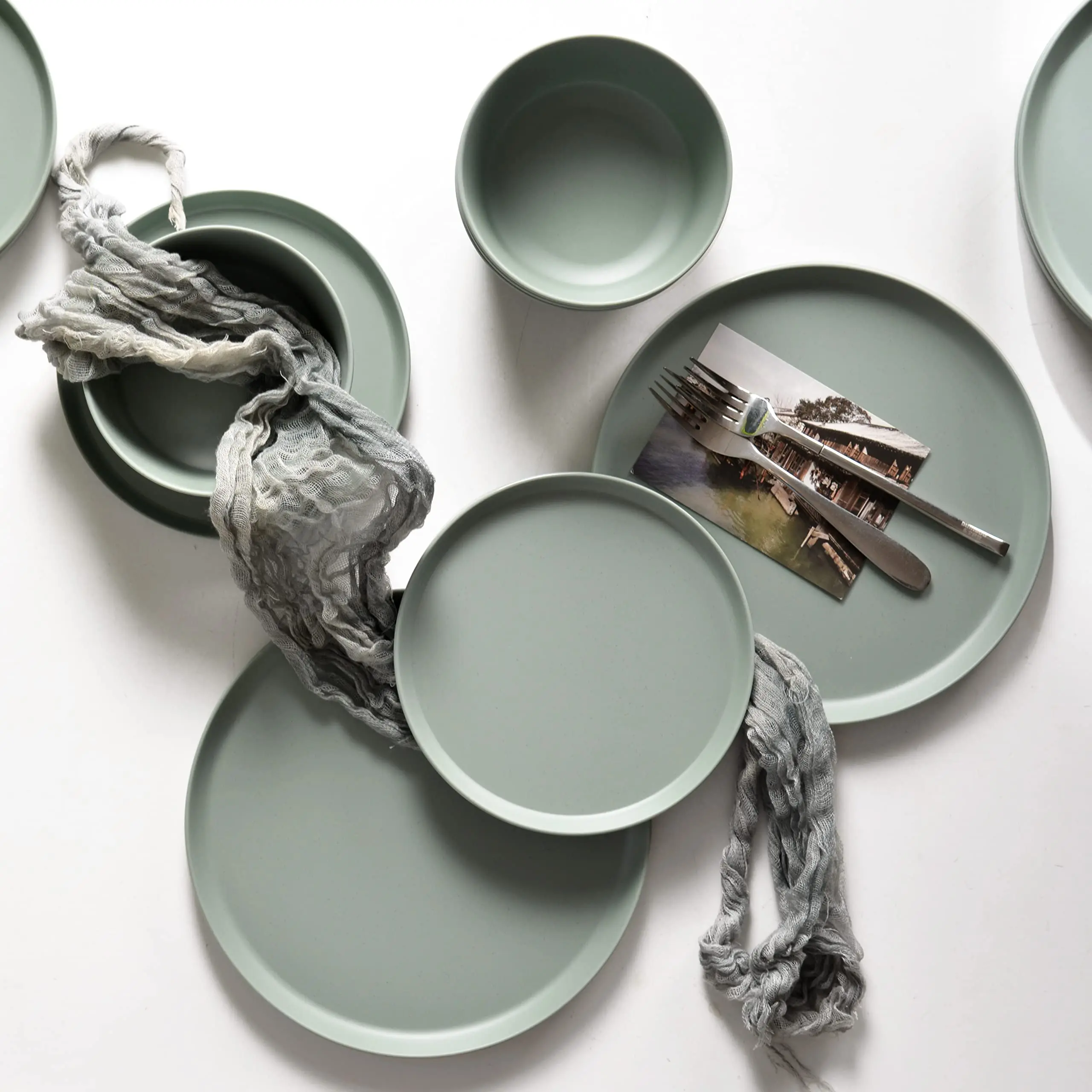 2024 New Style Modern Design BPA Free Unbreakable Food Grade Melamine Dinnerware Dishes Sets Plates And Bowls Sets