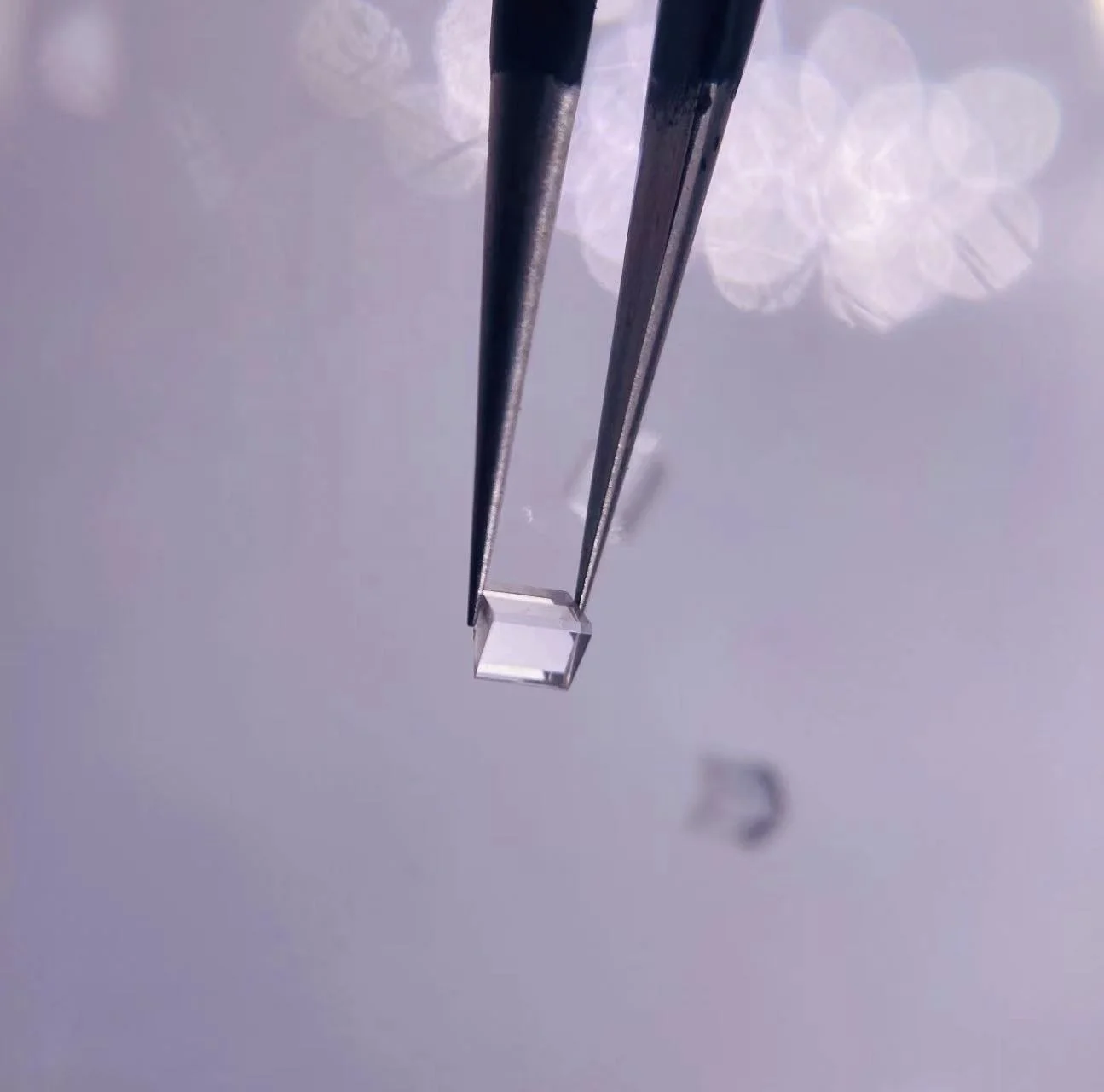 Single crystal Optical Prism CVD diamond 2x2x1mm for Optical Instruments