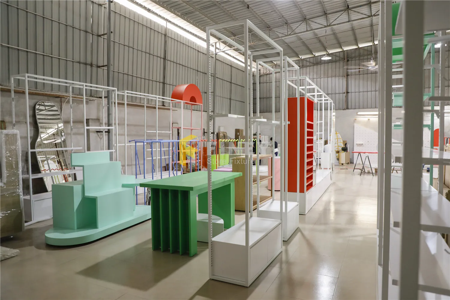 Custom Boutique Store Interior Design Ideas High End Counter Furniture With Glass Shelves For Boutique Retail Store