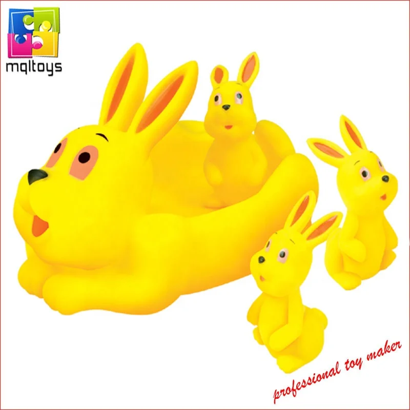 Eco-friendly floating yellow duck with 3pcs small yellow duck