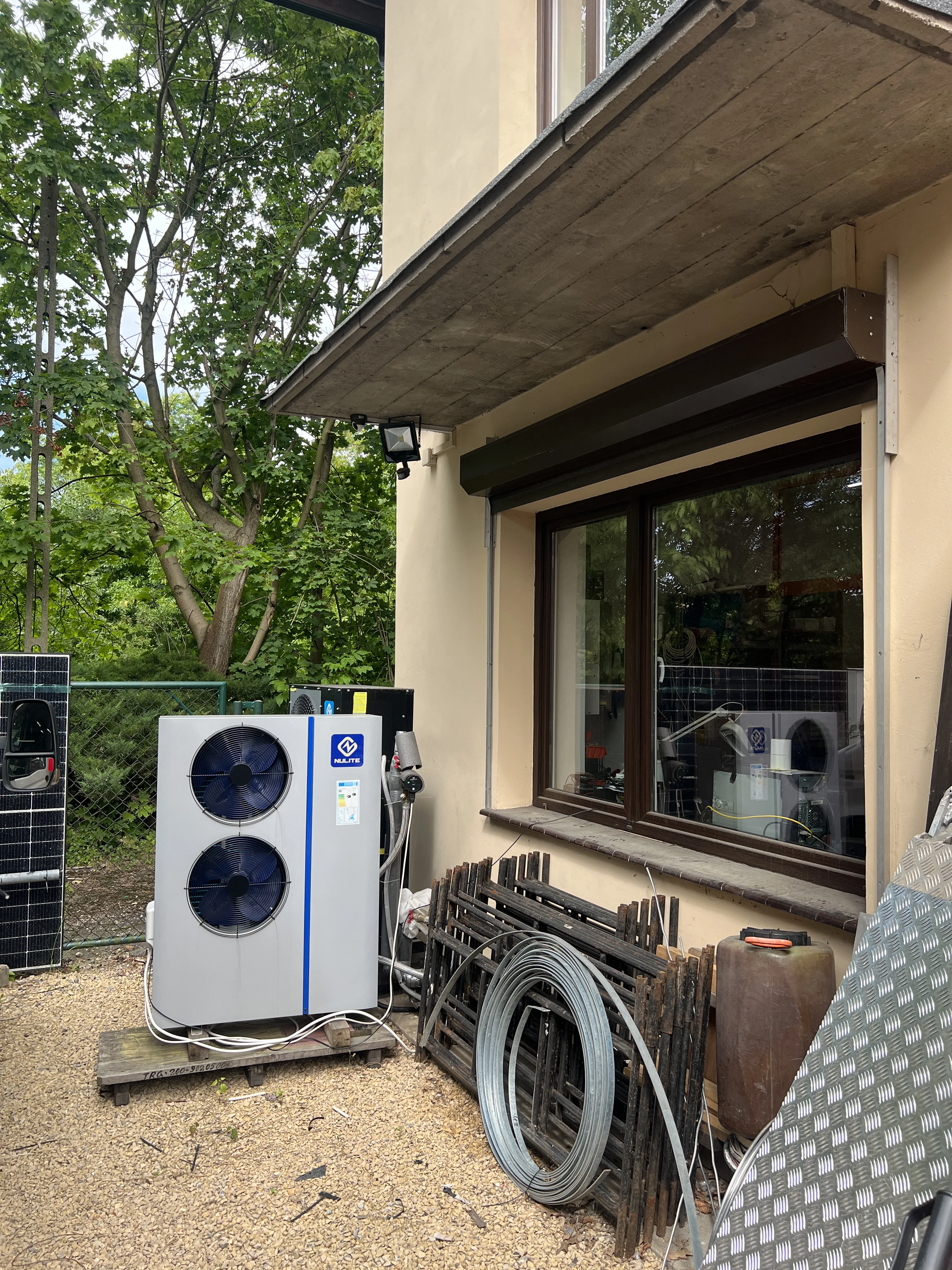 Heat Pump Supplier  8KW 12KW  R32 Inverter Air Source All In One Heat Pump Air to Water Heat Pump DC Inverter Heater