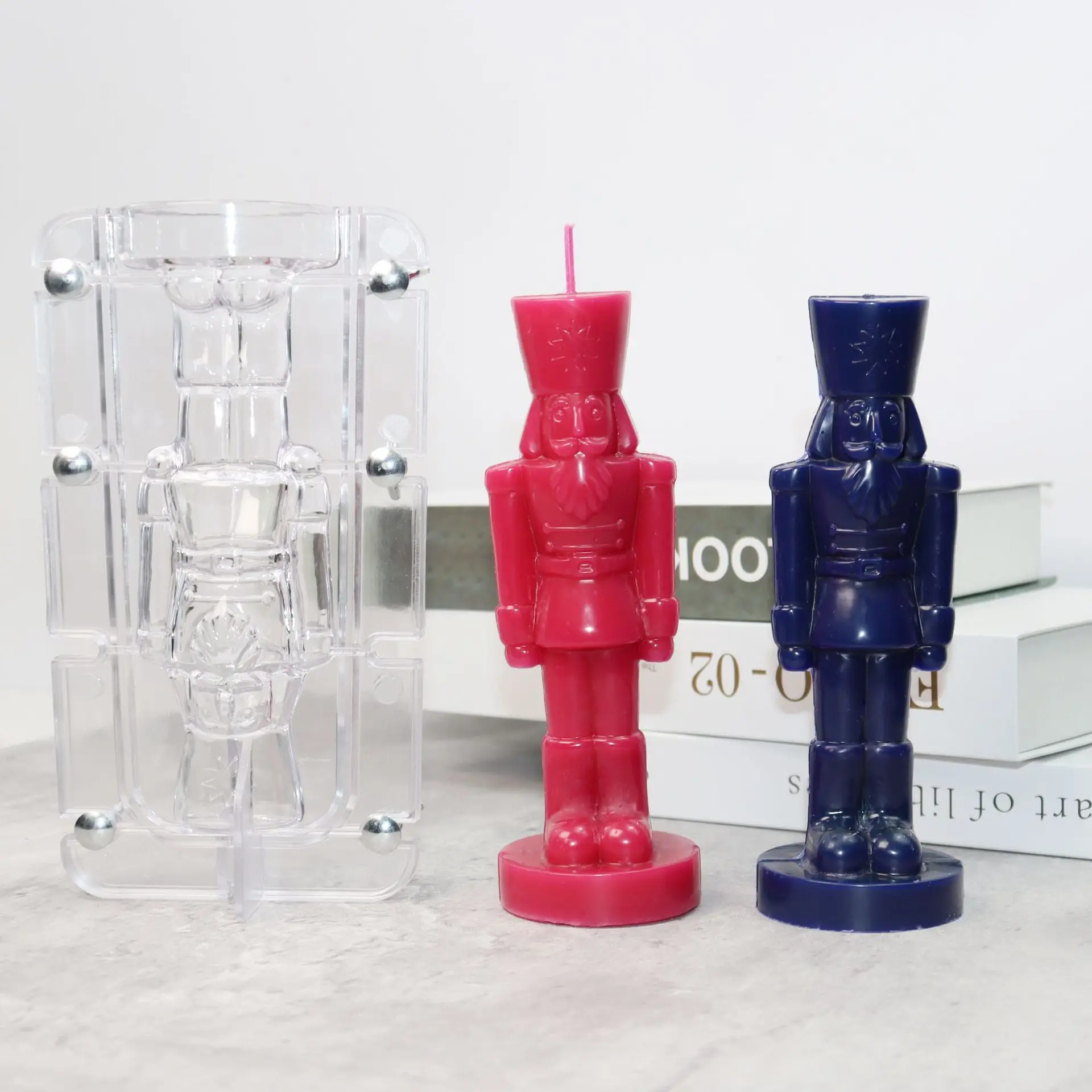 Walnut clip PC two petal molded plastic candle mold British style humanoid soldier DIY candle mold