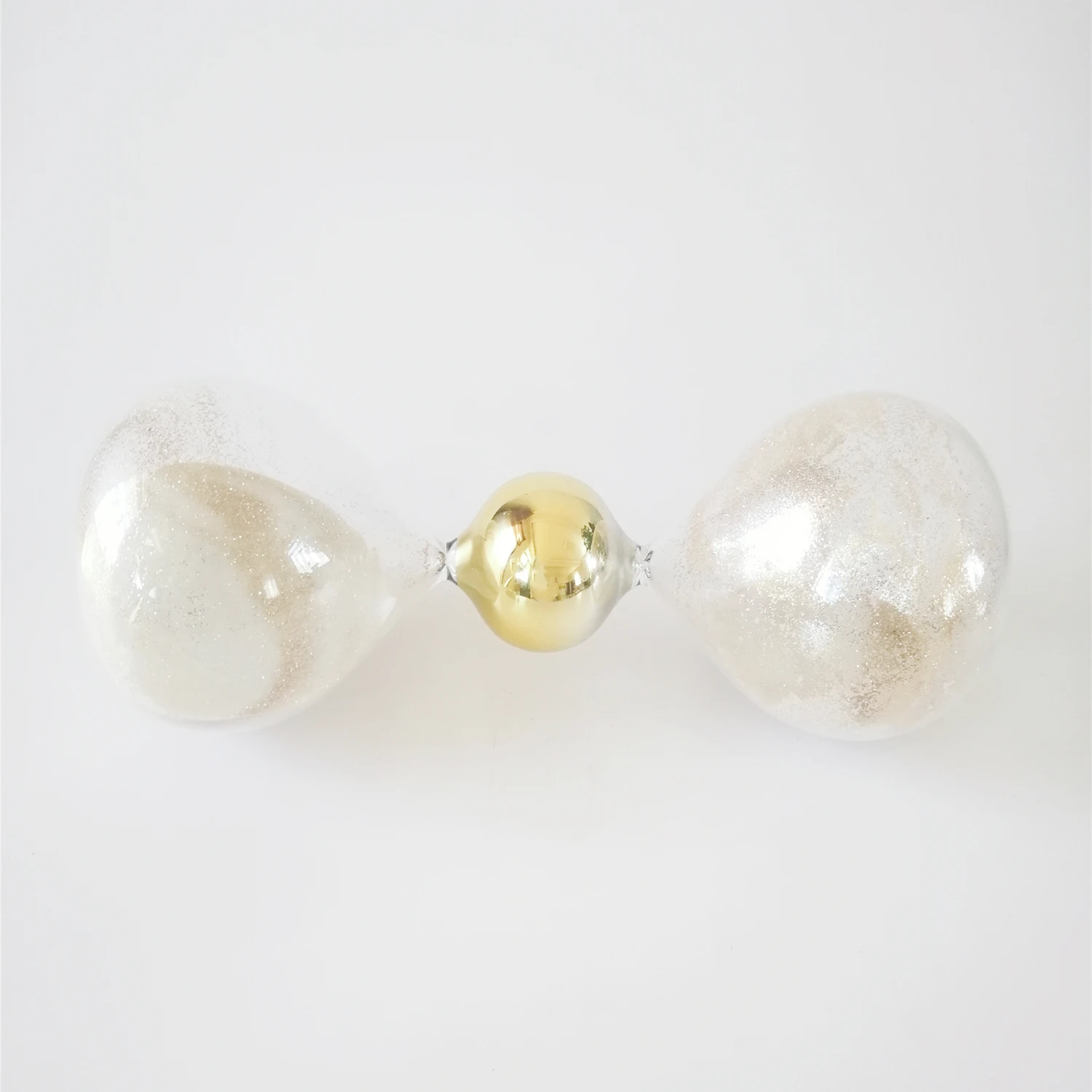 Sand glass transparent and golden ball in the middle white shimmering powder 15 minutes timing hourglass