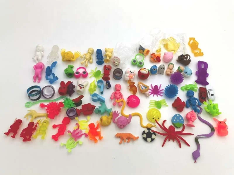 Cheap Wholesale Assorted Plastic Mini Insect Ring Small Kids Toy For 32mm Gashapon Capsule Toy Promotional Gift
