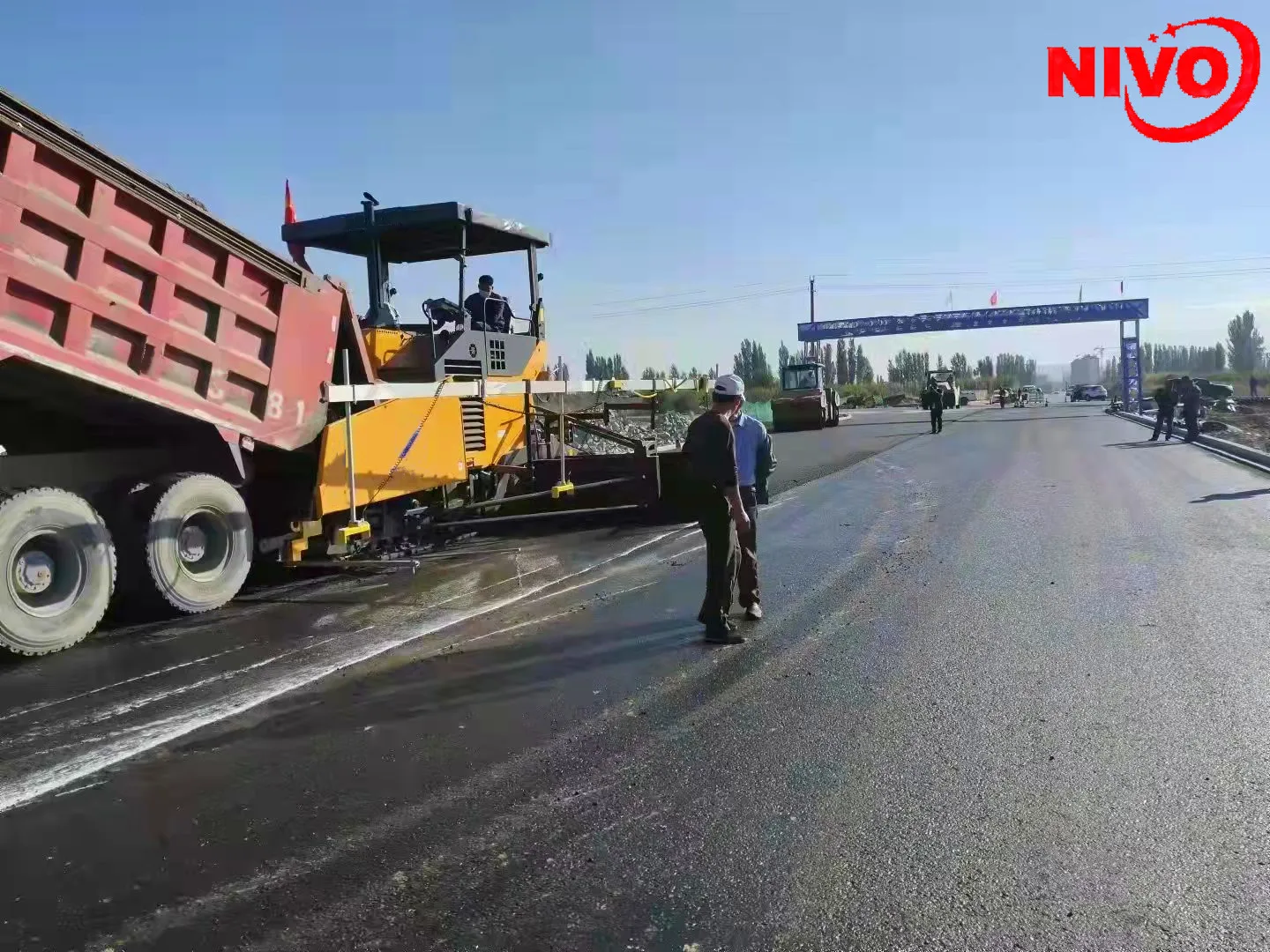 nivo LNU45 2-4.5M mini Asphalt Paver crawler type paving machine for road construction or parts