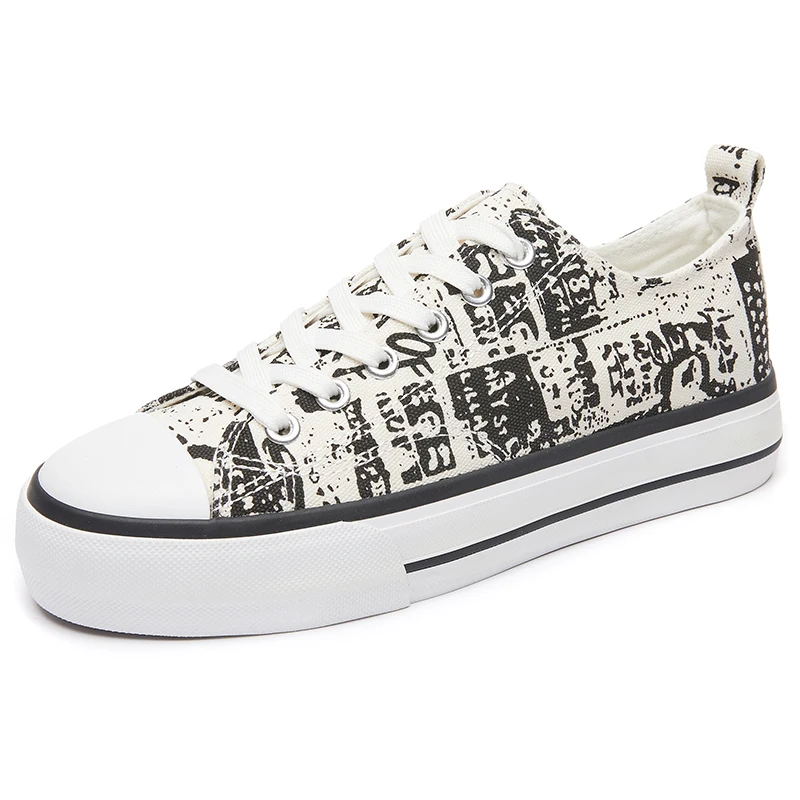 High Quality Canvas Trendy Rubber Shoes Customized Logo Classic Lace Up White Shoes Men Canvas Shoes For Unisex