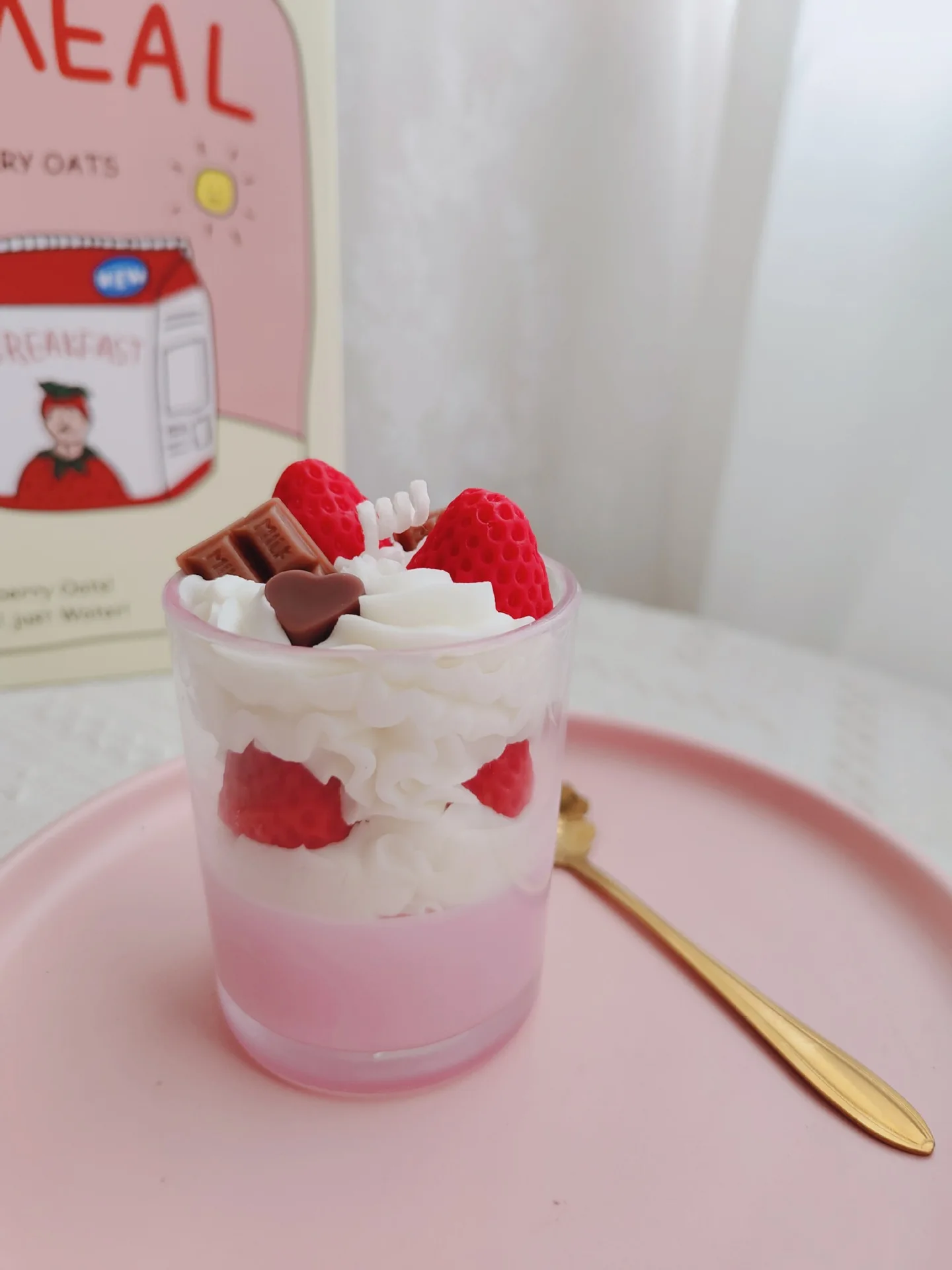 Hot Sale Scented Wedding Gift 2024 New Cute Scented Deodorized Candles Long Burning Soy Wax Dessert Candle