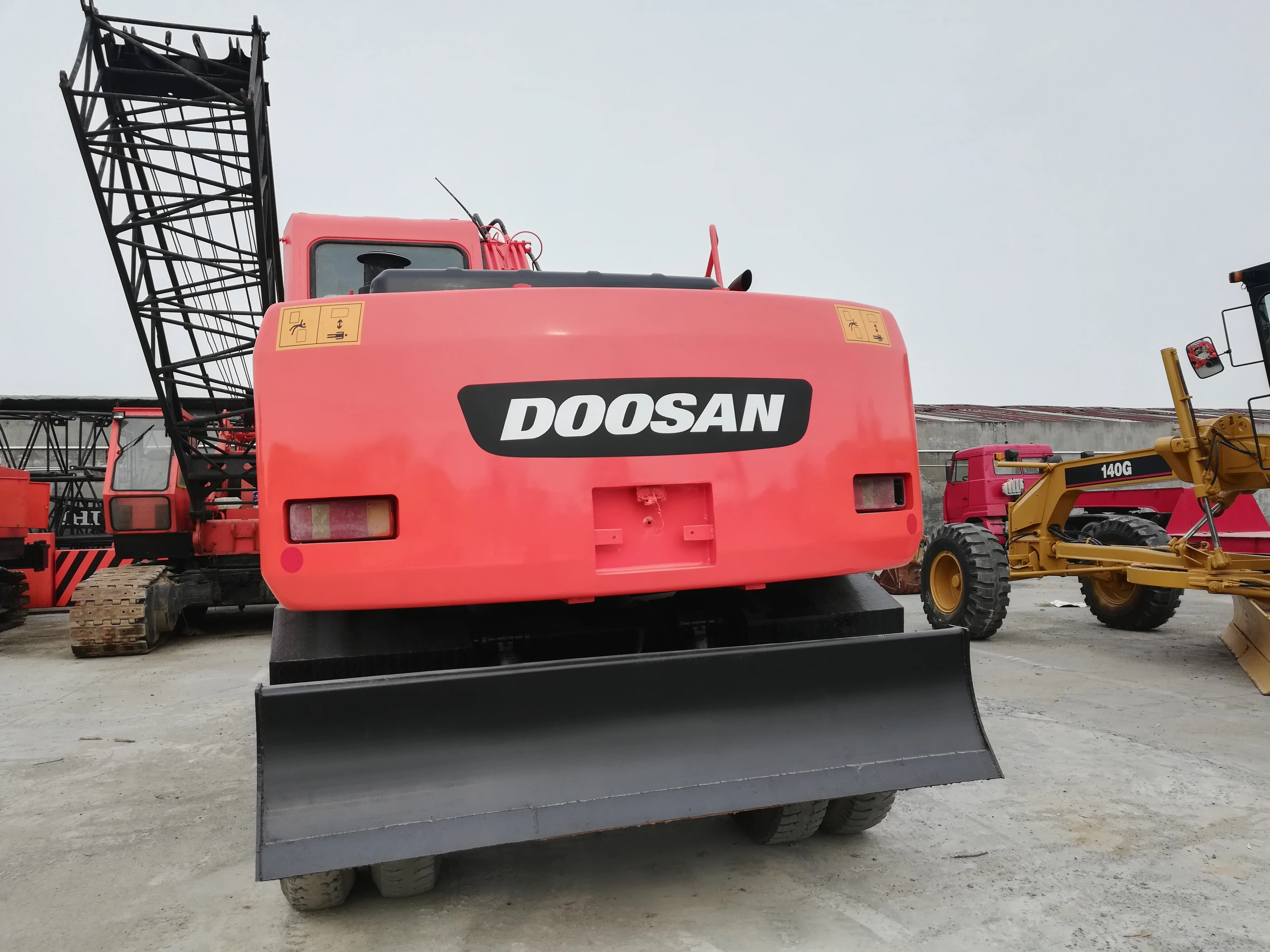 USED DOOSAN DH150W-7 HOT SELL CHEAP PRICE WHEEL EXCAVATOR
