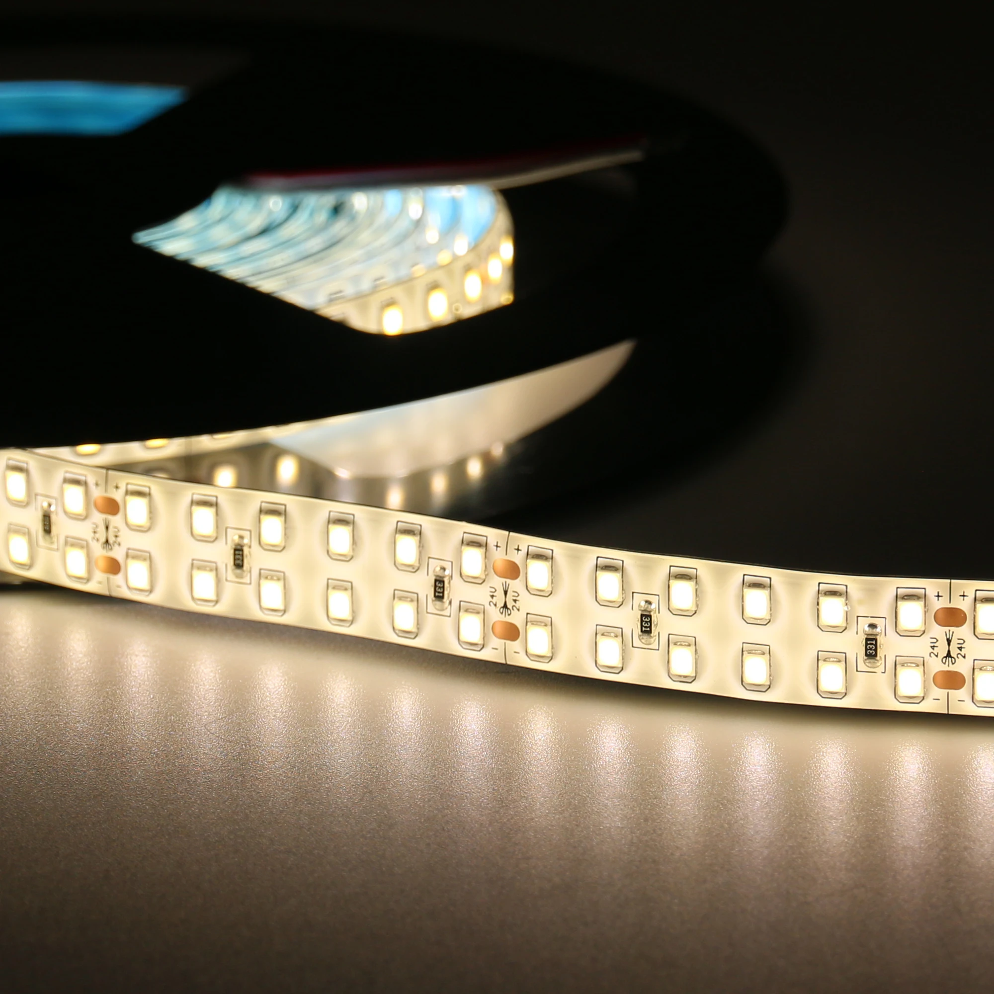 Гибкая светодиодная лента CRI90 SMD2835 240LED/M 12 В постоянного тока 24