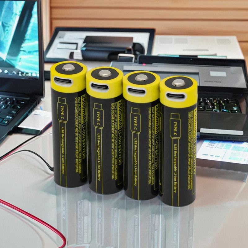 Wholesale 2600mAh 3.7V Cylindrical Type-C Ternary Li-Ion USB Rechargeable 18650 Lithium Ion Battery