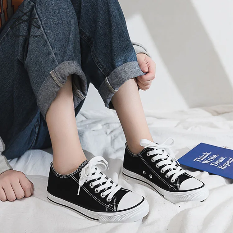 Unisex Men Fashion Sneakers Casual Couples White Classic Womens Canvas Shoes Vulcanize Walking Shoes Custom Casual Man Shoes