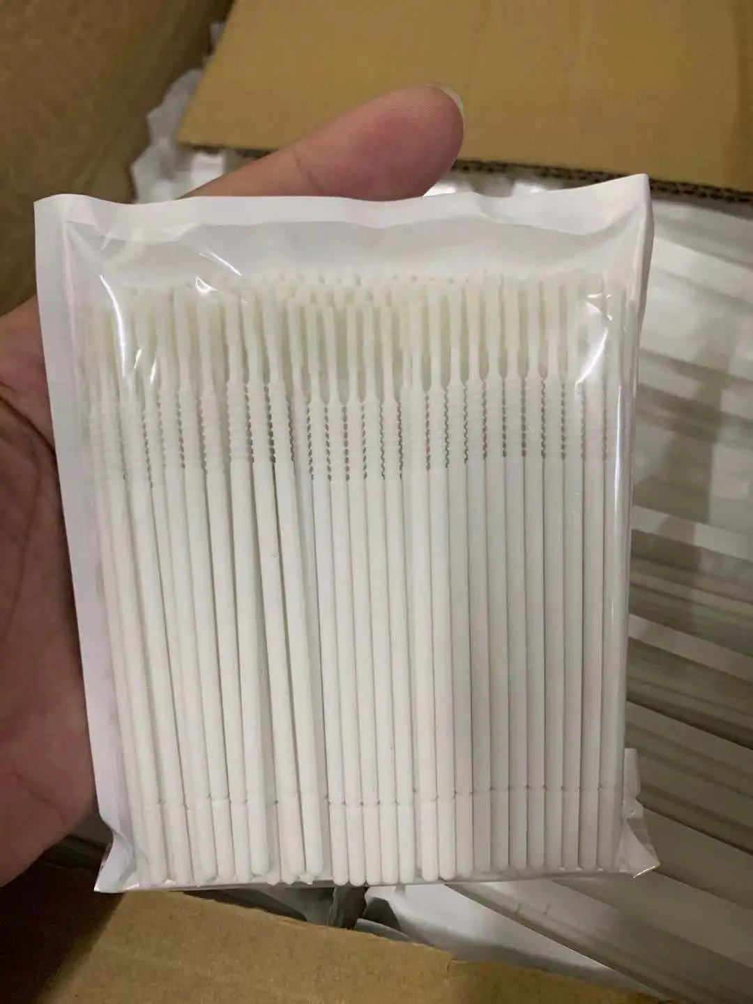 100pcs Long Head Cotton Swab Plastic Disposable Eyelash Cleaning Stick Lash Removing Mascara Micro Brush