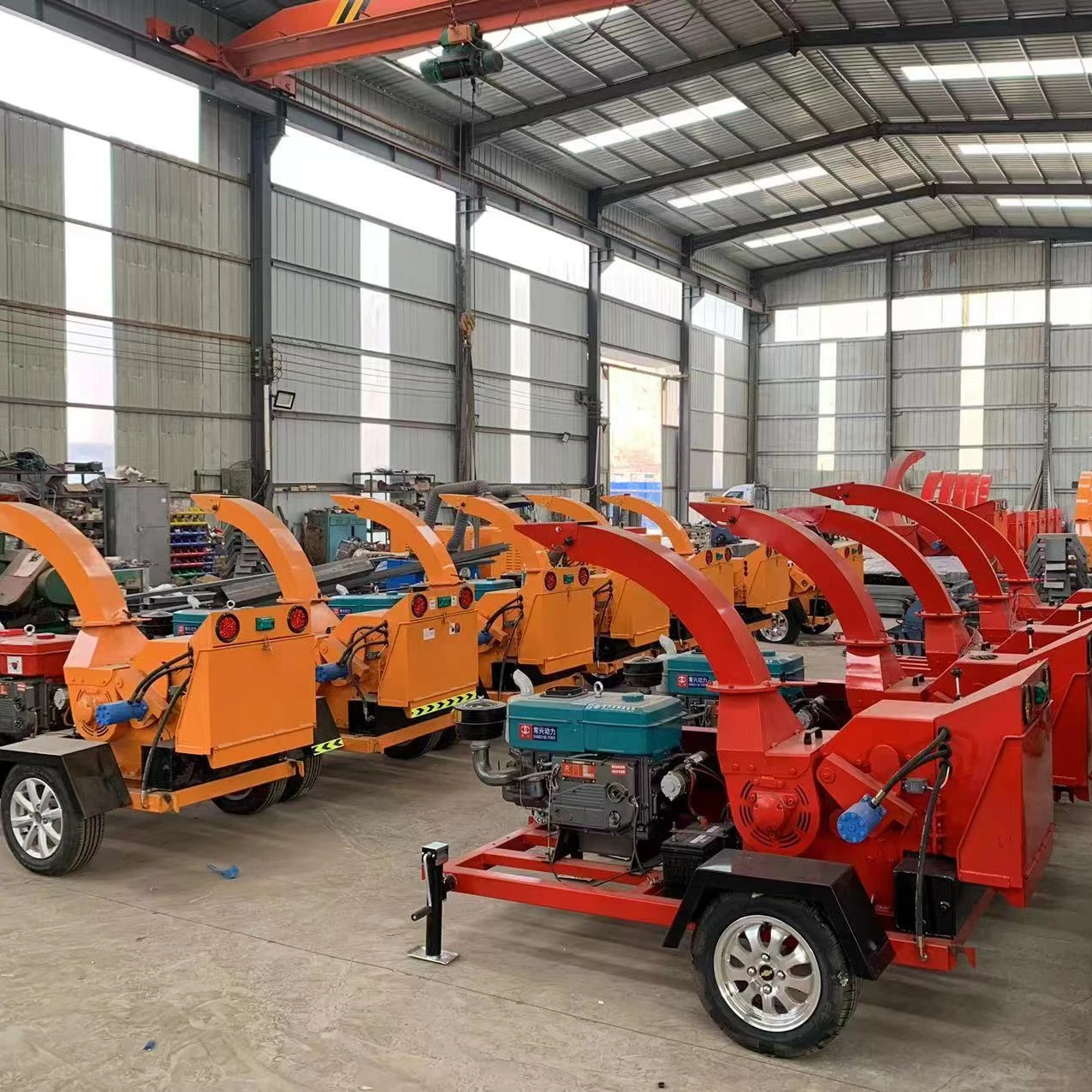 Wood Processor crushing shredding Machine Blades Forestry Wood Waste Tree Bark Diesel Wood Chipper Branch Shredder Crusher