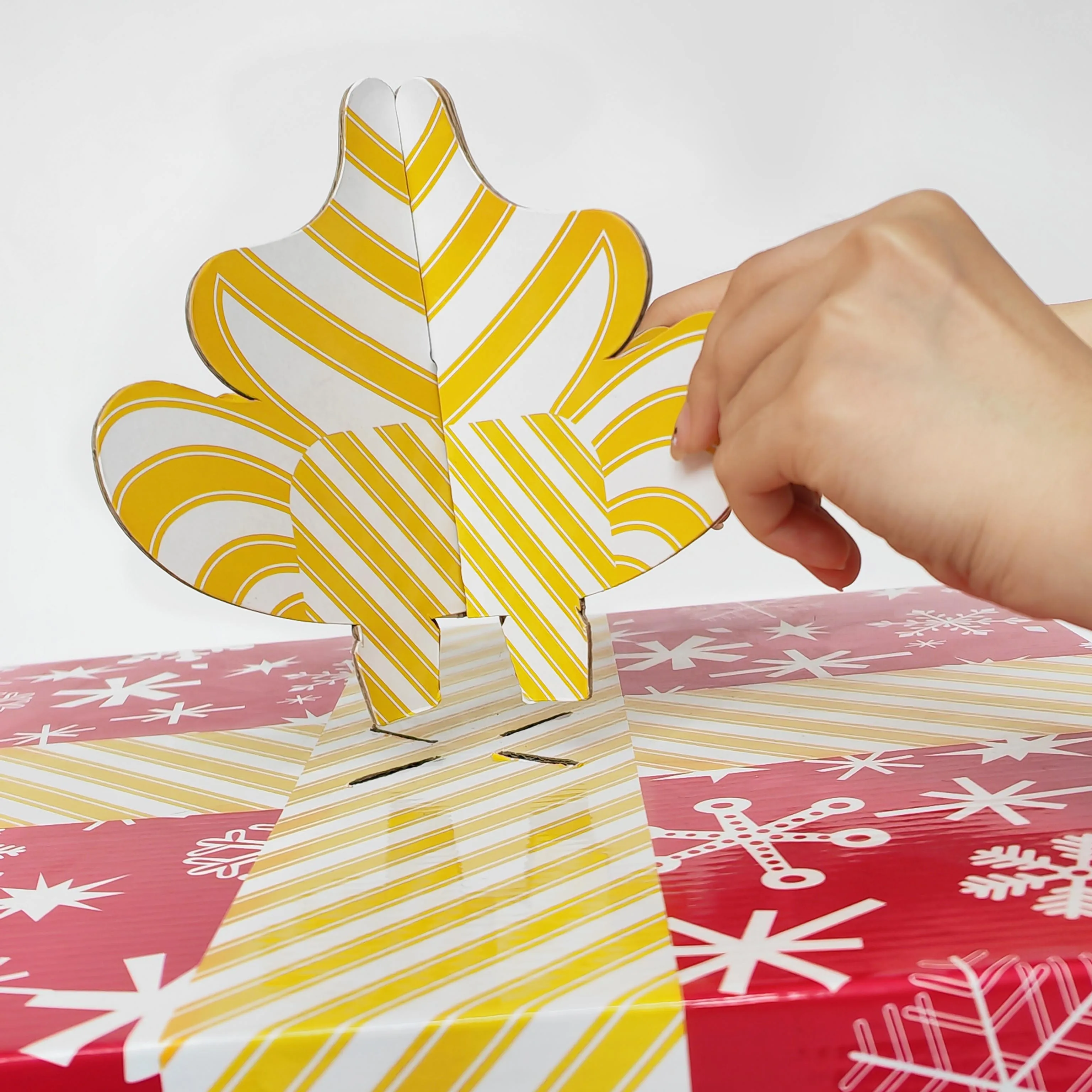 Competitive Price Cat Gift Box Christmas Houses Cat Scratinging Cardboard House