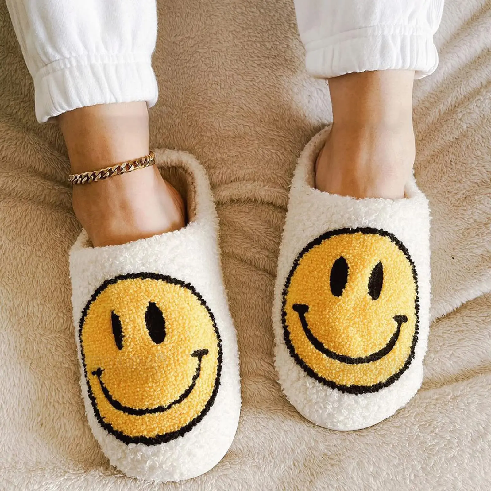 Winter Thermal Smile Face Slippers Comfy Warm Plush Slip-On Home Slipper for Winter Indoor Outdoor Soft Cushion Non-slip