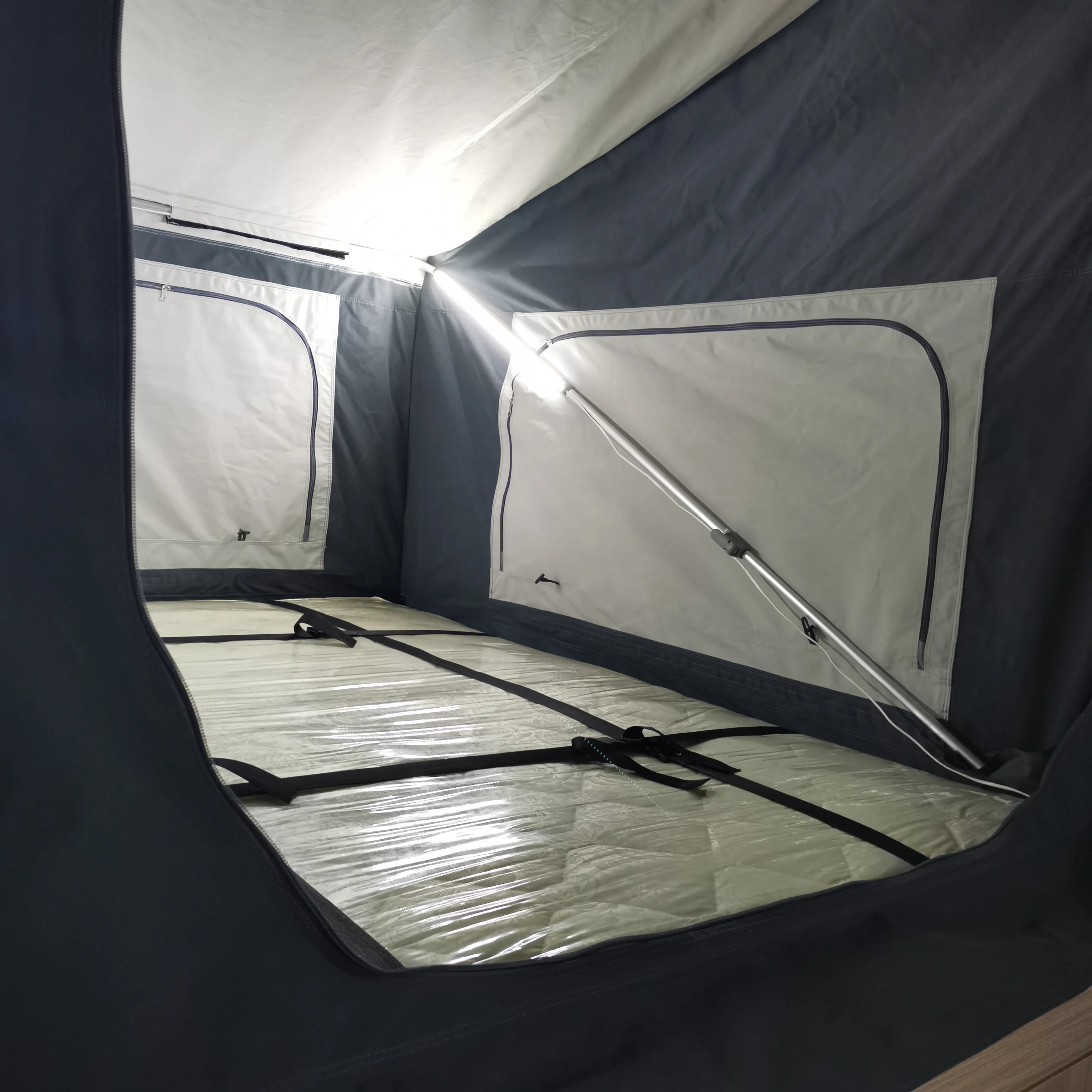 Customization stabilizer heavy-duty canvas heat resistance triangle house tiny camping pod trailer with entertainment kitchen