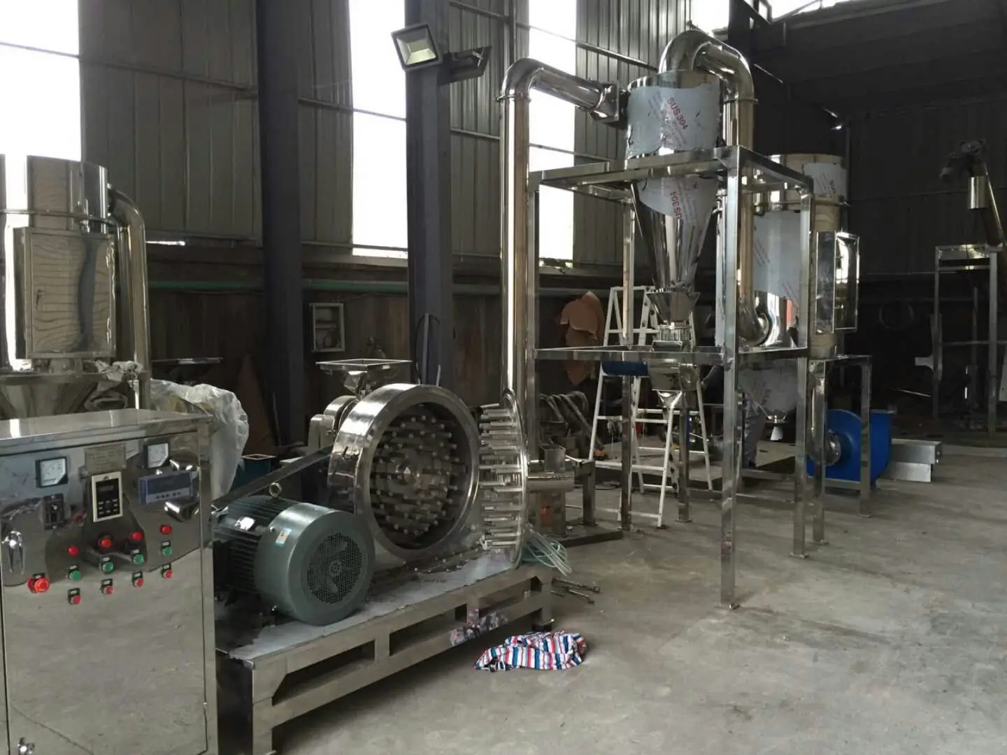 Hot Sale  Manufacture Seed Grinder Machine for herb Industry