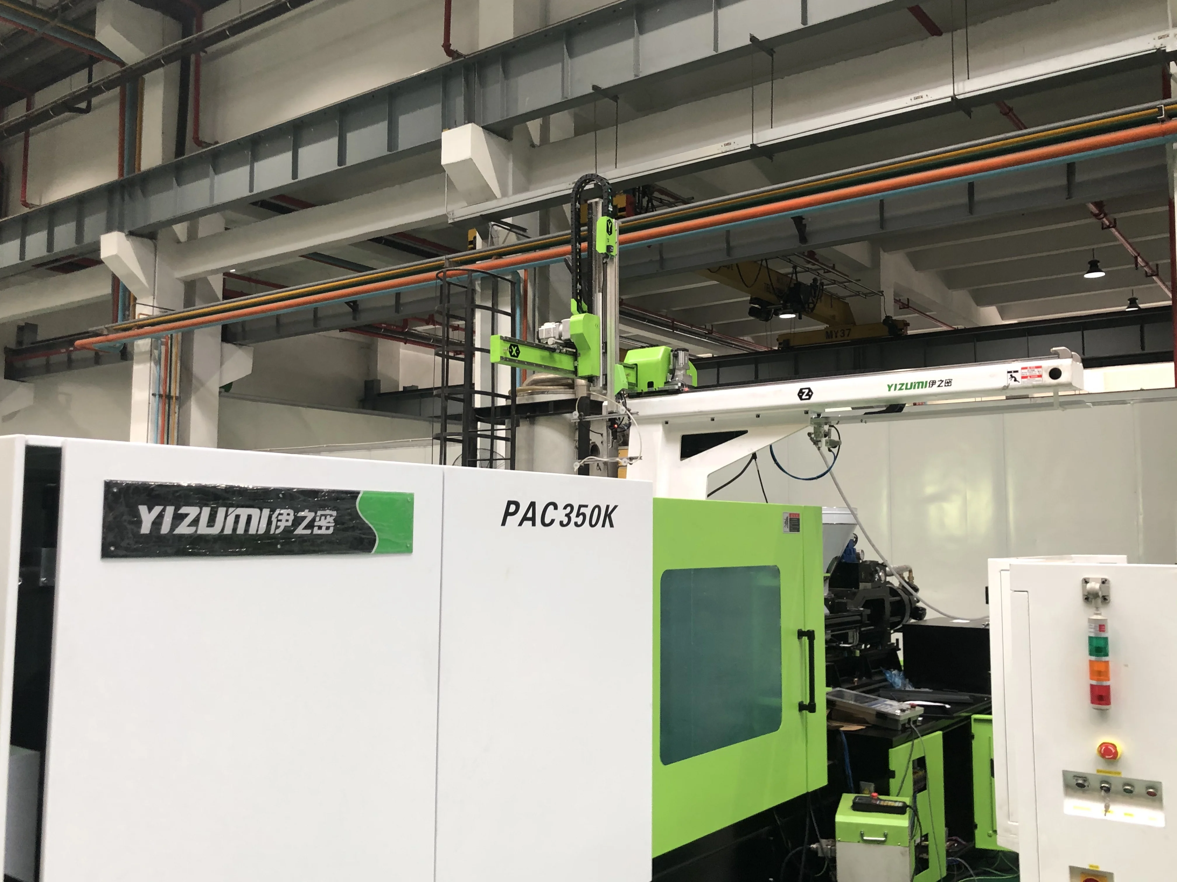 Yizumi YR1000S3 Industrial Automated Transport Robots Automated Mobile Robot Laser Automated Screwing Robot