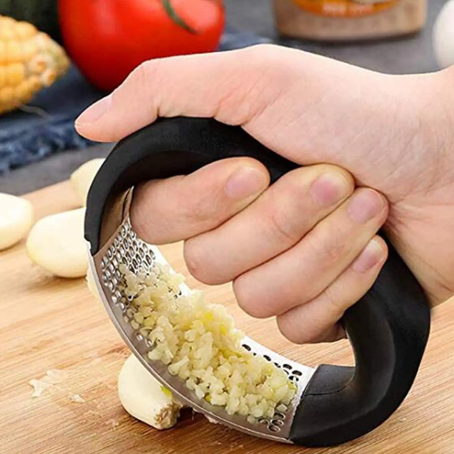 New kitchen gadgets easy clean annular garlic crusher 430 stainless steel manual garlic grinder press tool
