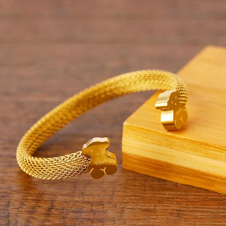 Wholesale Cute Animal Twist Open Plain Cuff Bangle for Couple 18K Gold Plated Stainless Steel Little Bear Mesh Bangle