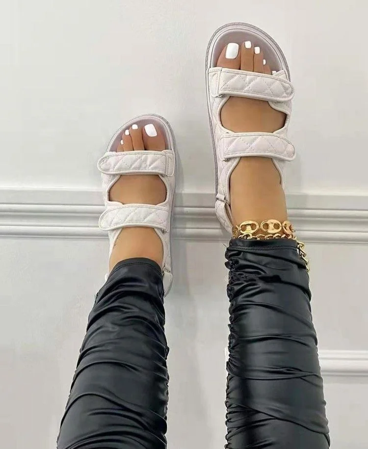 2021 Ins Hot Selling Soft Sole Velcro Sandals Chanel Style Flat Sandals Classic Platform Shoes  Beach Double Row Buckle Women