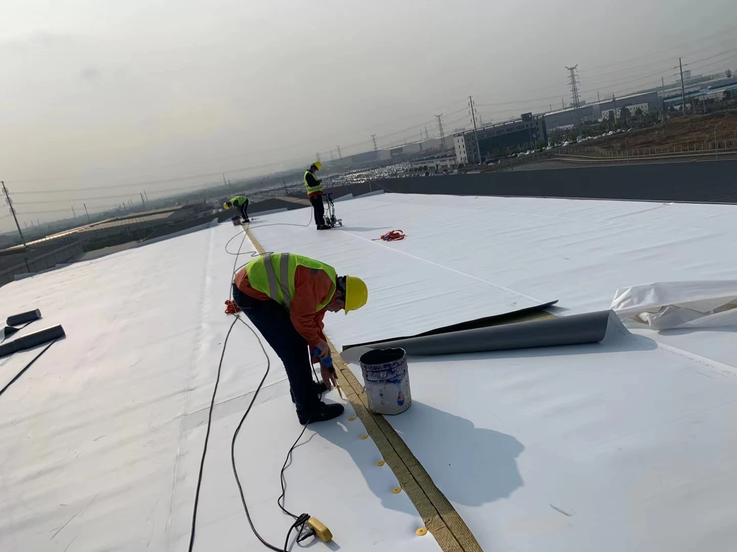 Thermoplastic Polyolefin (TPO) Roof Underlayment Waterproof Membrane for House Wrap Ice and Water Shield Roofing