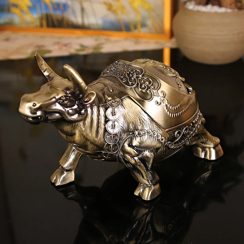 Office Tabletop Ornaments Creative Style Bull Shaped Metal Ashtray With Lid