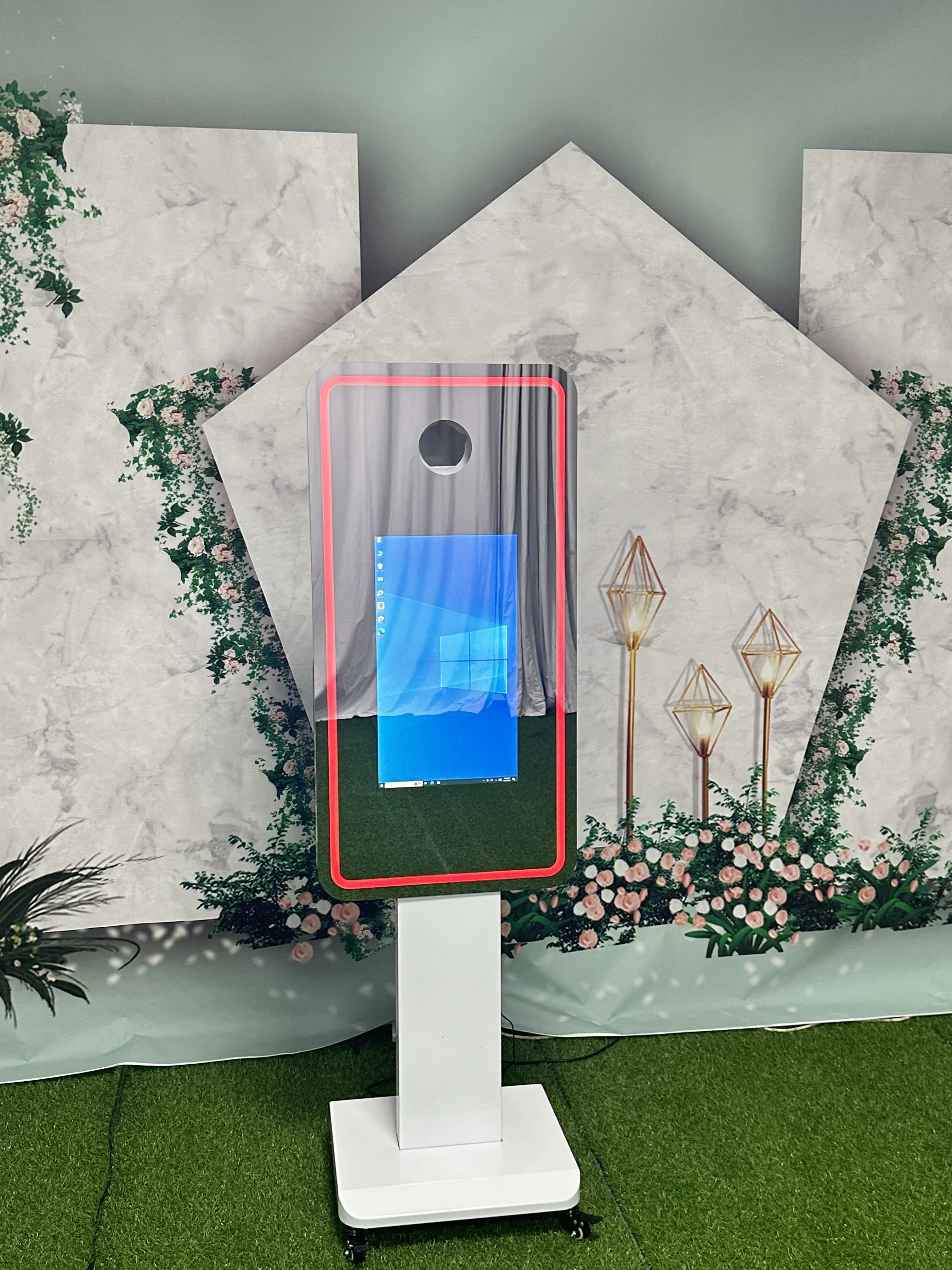 New Trend LCD Touch Screen Digital Photo Booth Kiosk Camera Adjustable DSLR Selfie Mirror Photo Booth