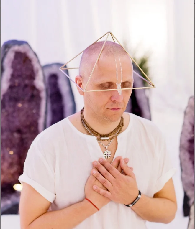 Copper Pyramid for Meditation Healing Energy Pyramid Meditation accessory