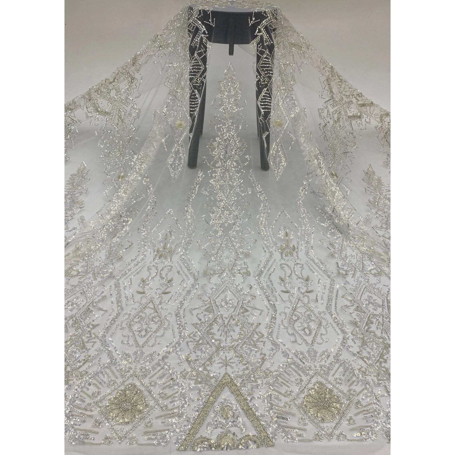 Cheap bridal brocade leaf embroidery lace fabric