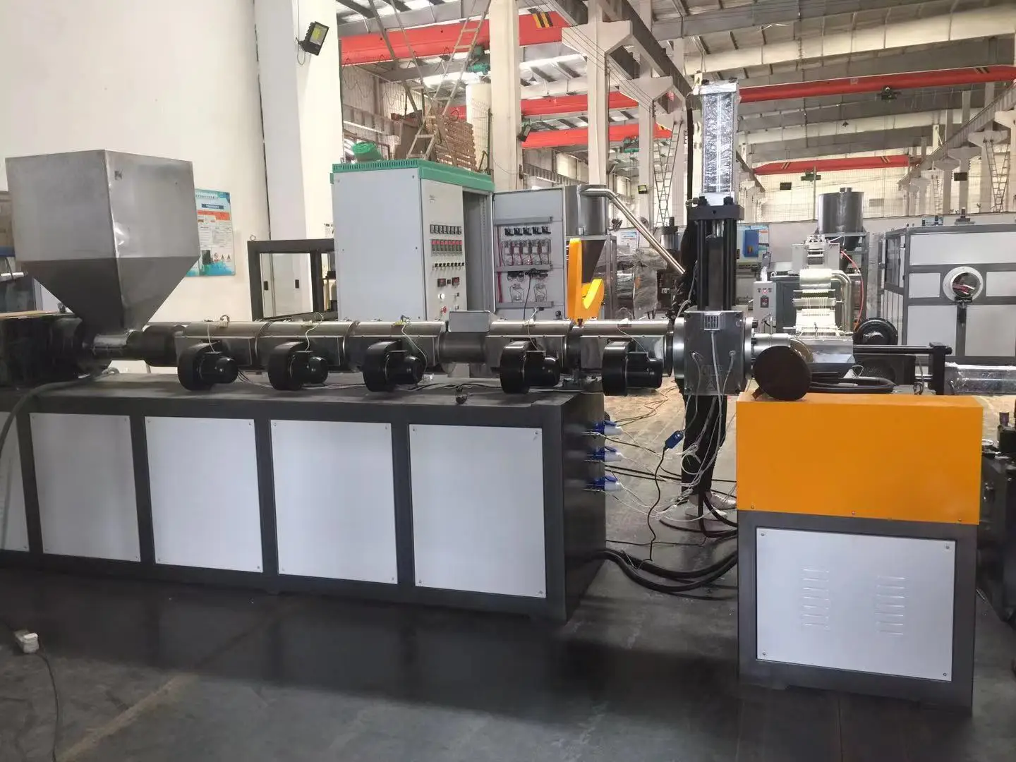 PP PE Recycled Plastic Granulating Pelletizing Machine with Single Screw Extruder