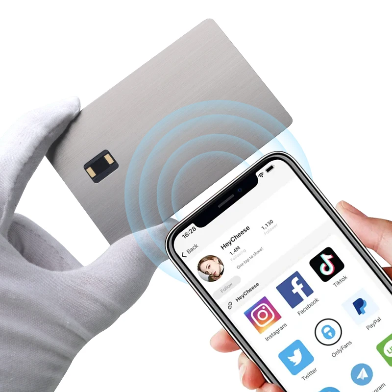 Пользовательские функции NFC с чипом двойной интерфейс металлические банковские карты для неиндуктивных платежей